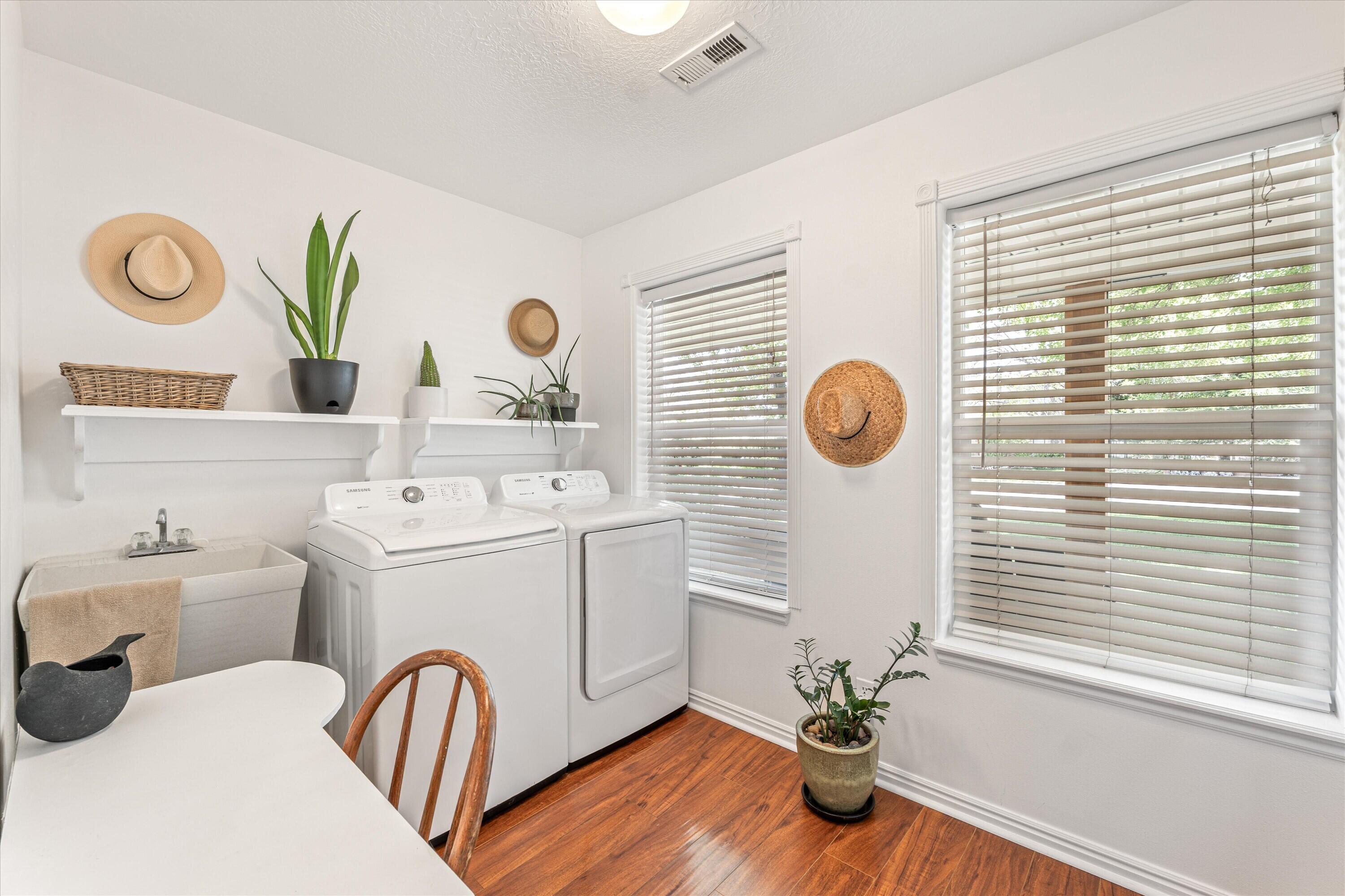 TOQUERVILLE TOWNSITE - Residential