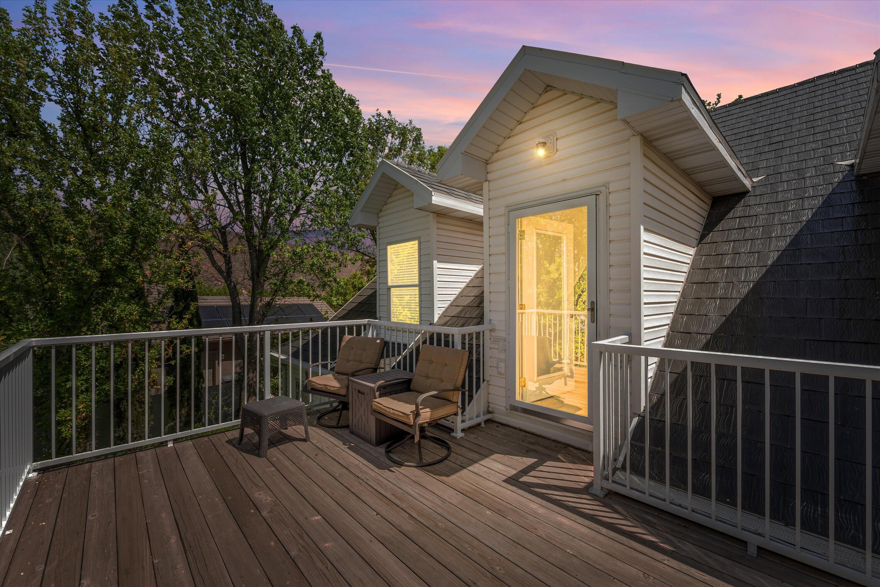 TOQUERVILLE TOWNSITE - Residential