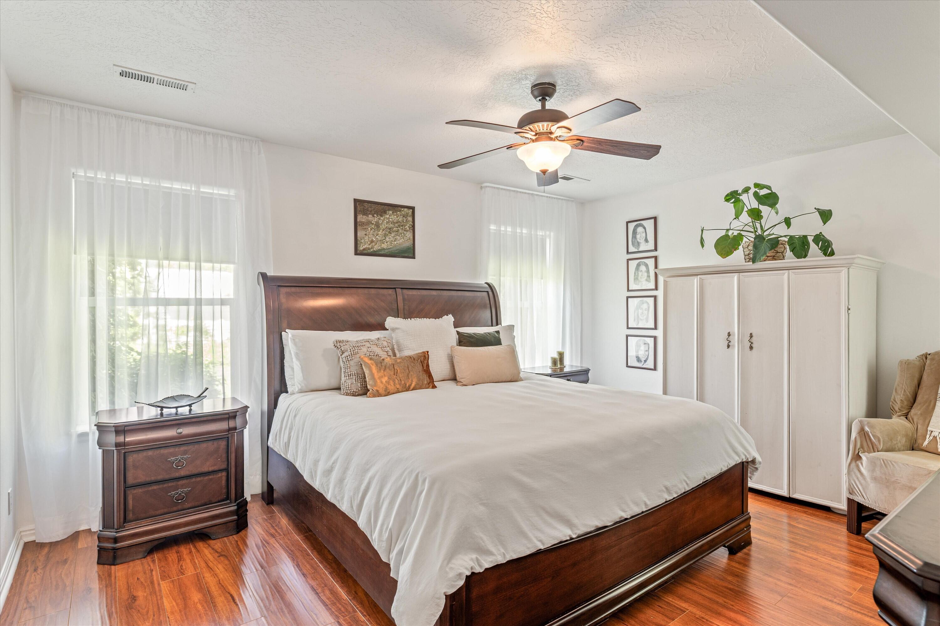 TOQUERVILLE TOWNSITE - Residential