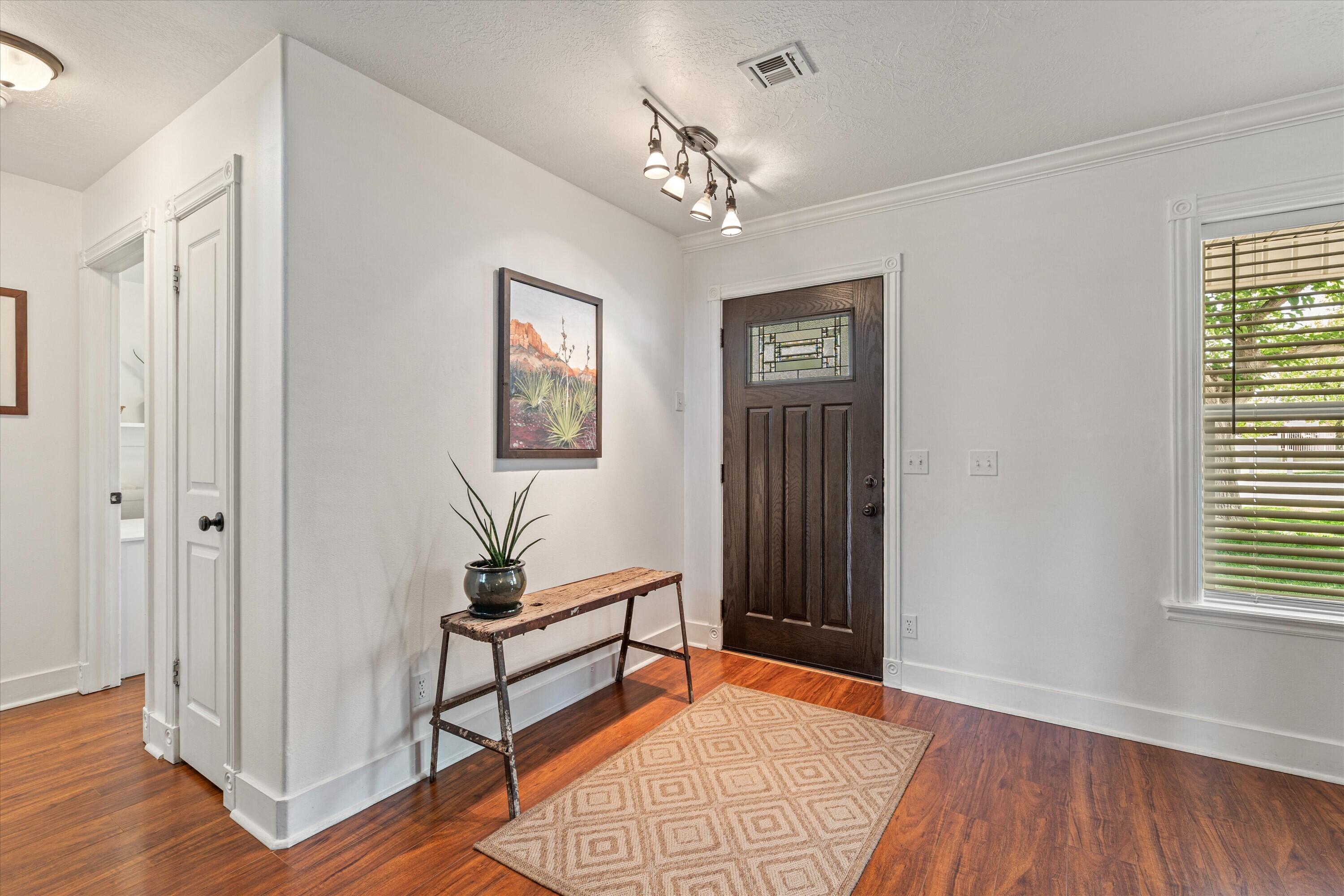 TOQUERVILLE TOWNSITE - Residential