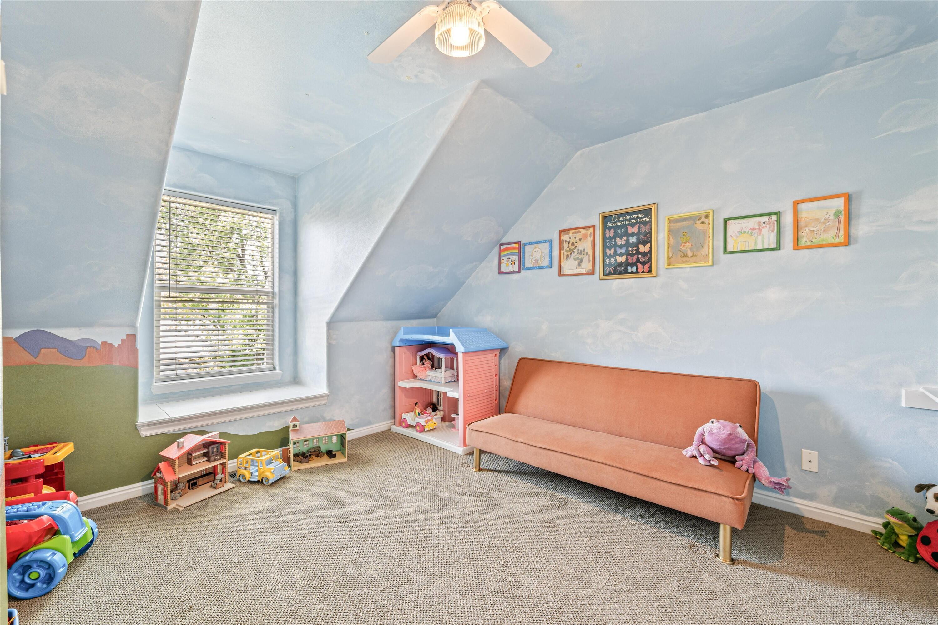 TOQUERVILLE TOWNSITE - Residential