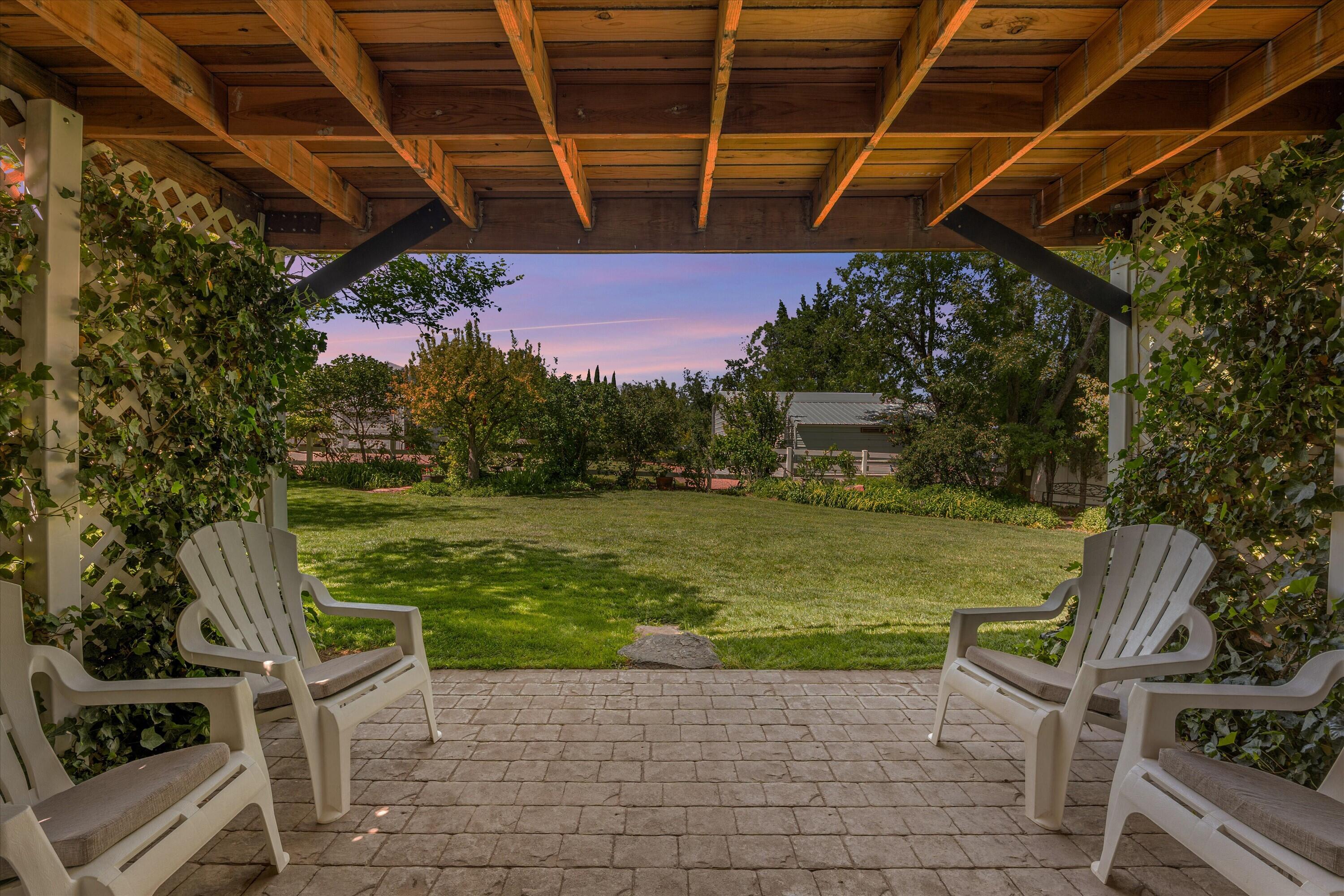 TOQUERVILLE TOWNSITE - Residential