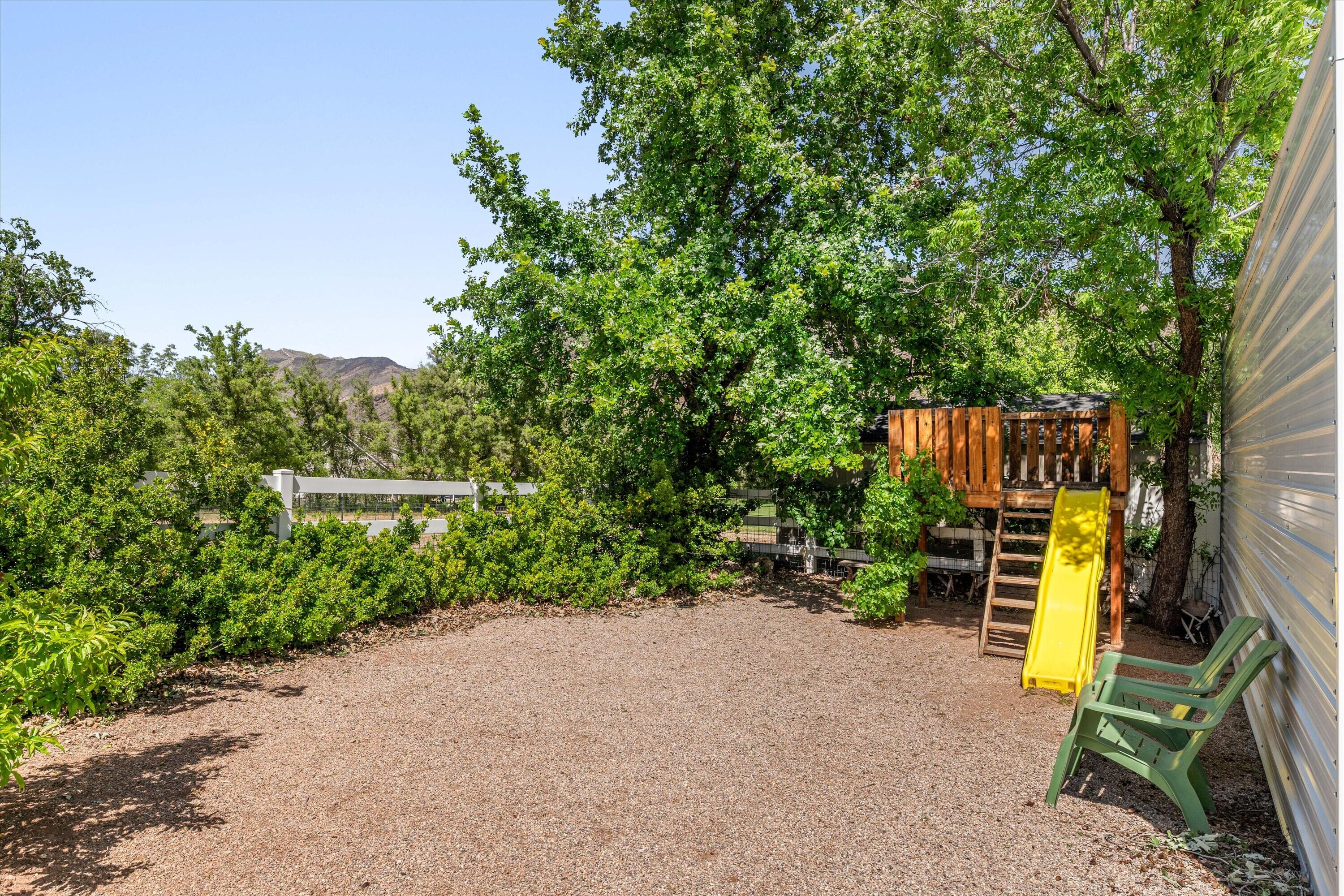 TOQUERVILLE TOWNSITE - Residential