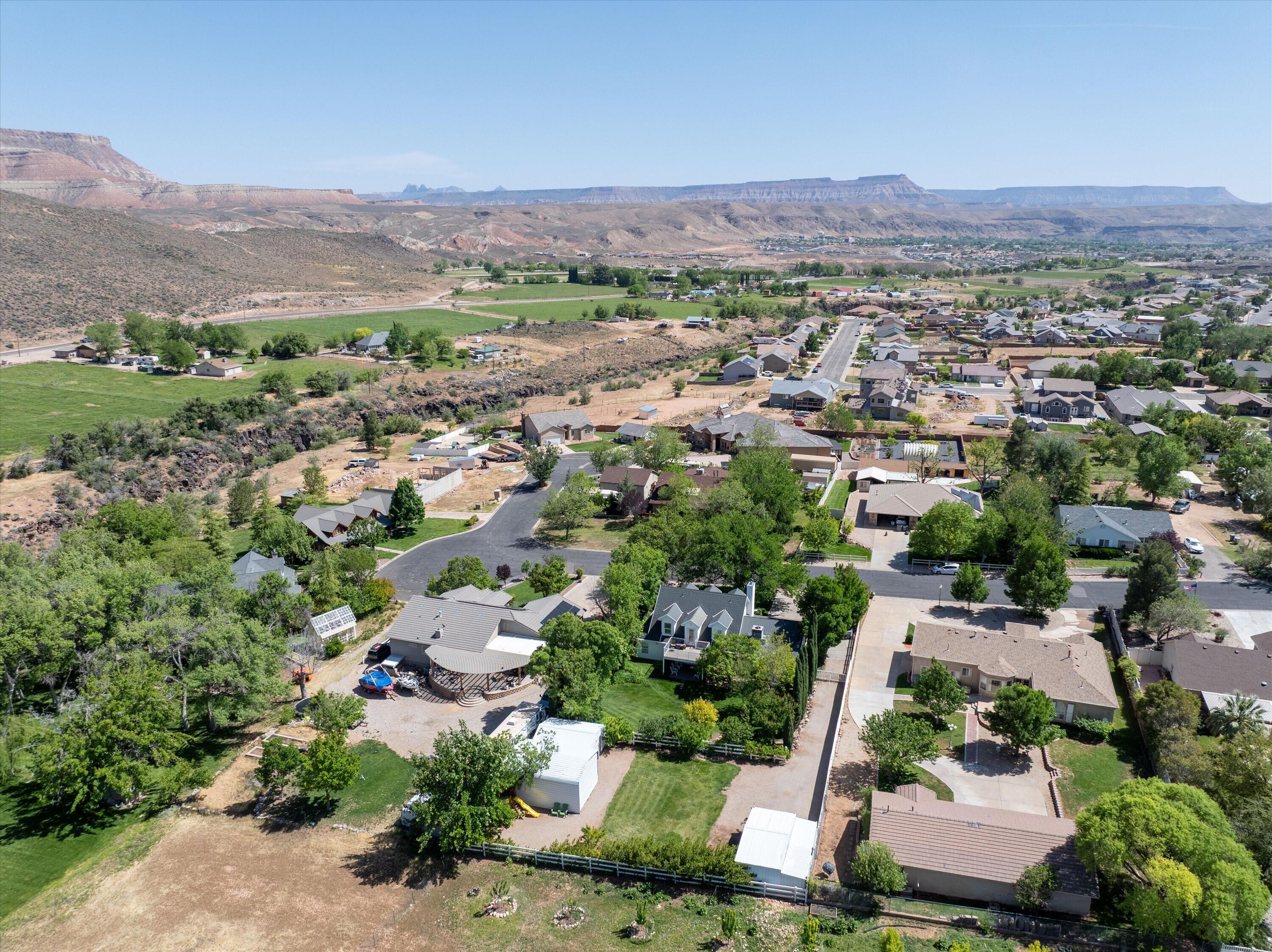 TOQUERVILLE TOWNSITE - Residential