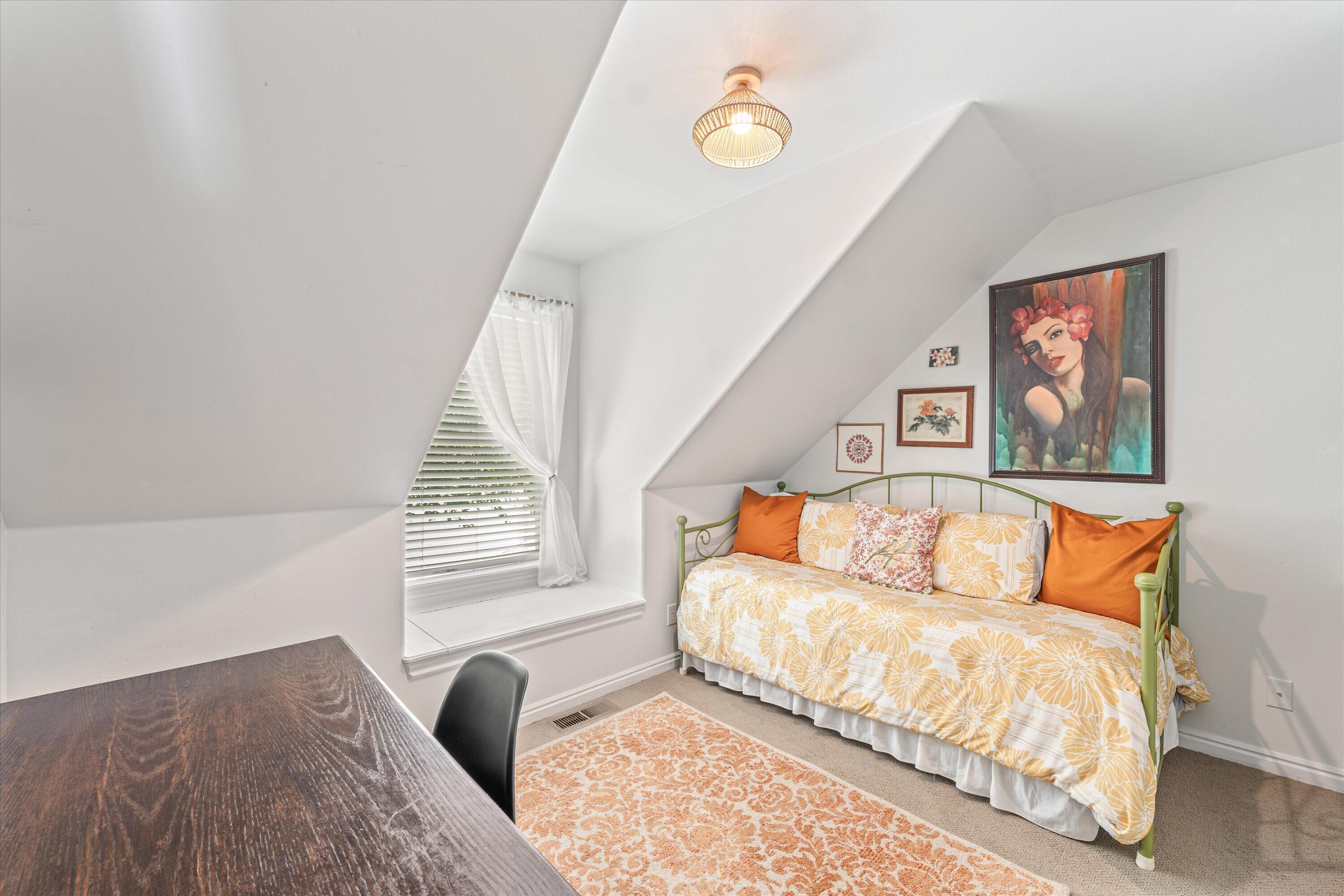 TOQUERVILLE TOWNSITE - Residential