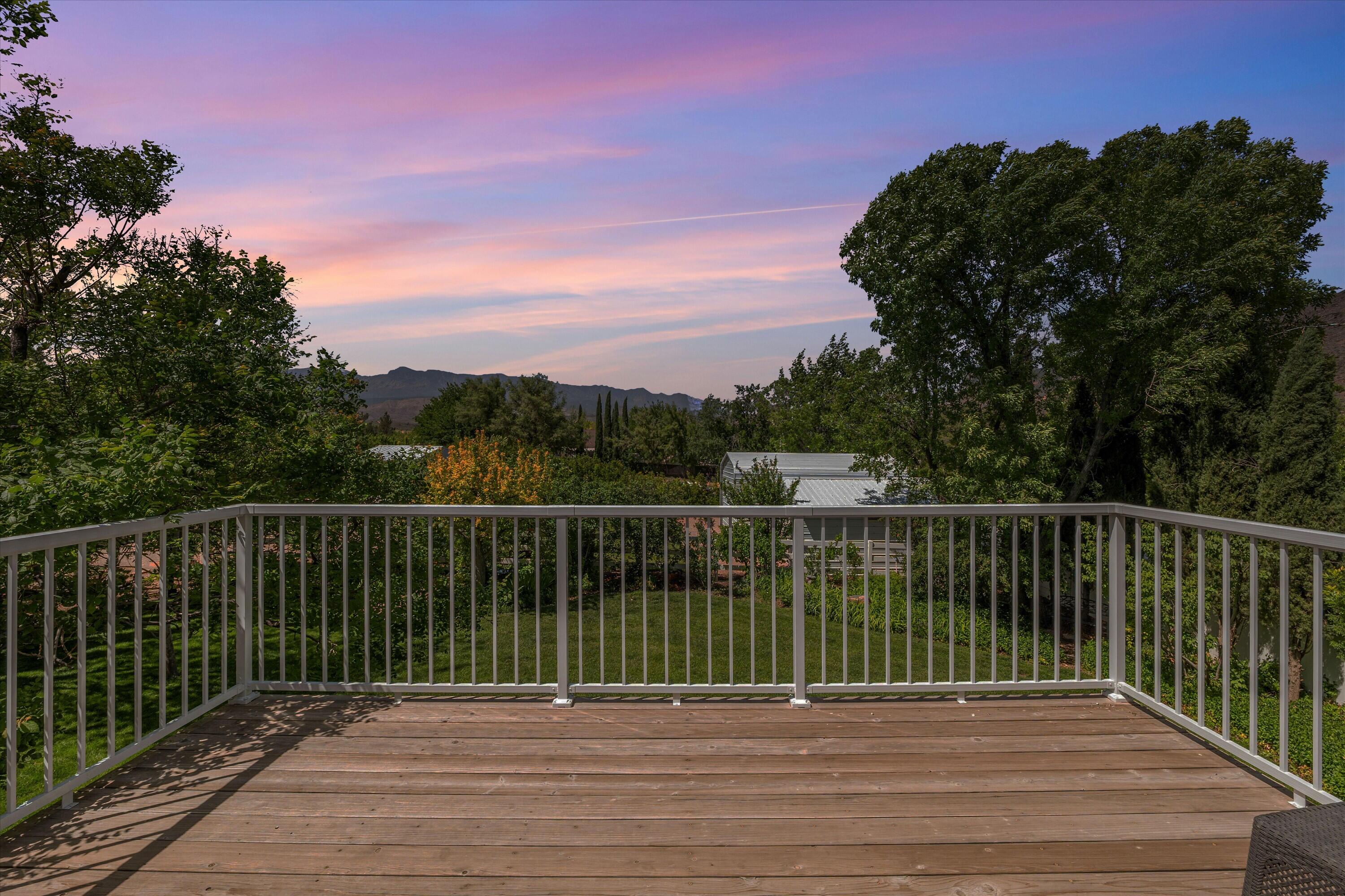 TOQUERVILLE TOWNSITE - Residential