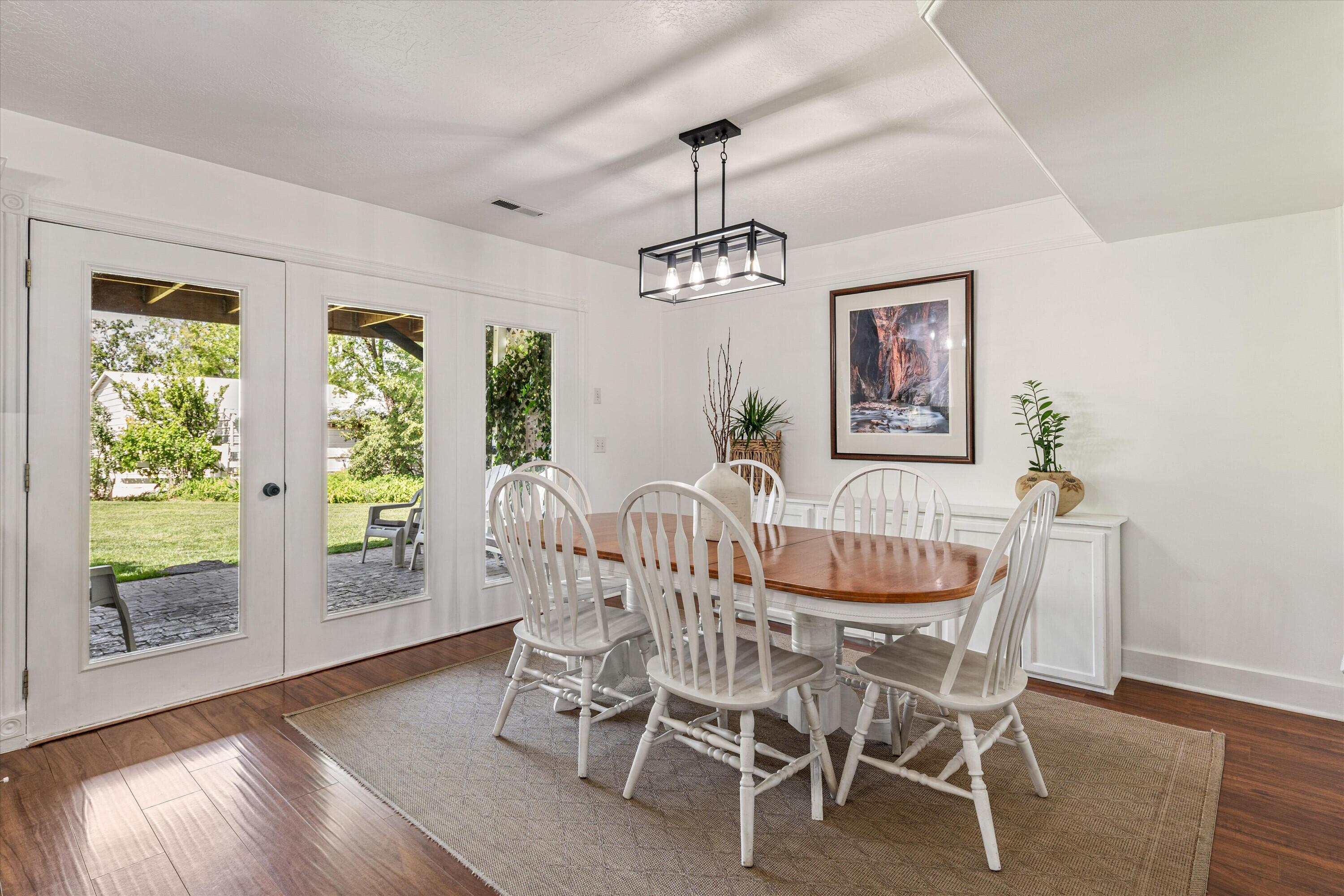 TOQUERVILLE TOWNSITE - Residential