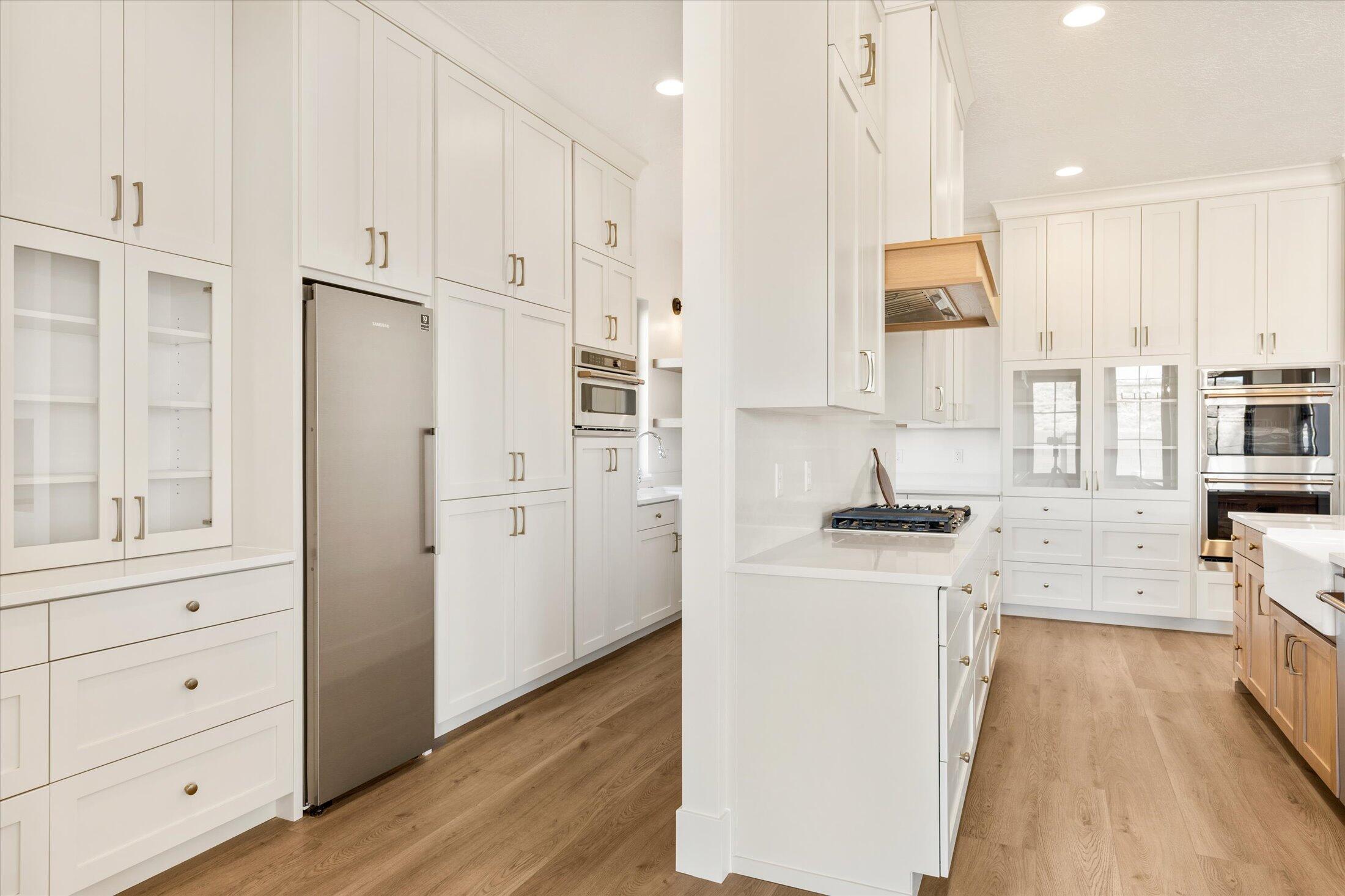 SOUTHERN VISTAS - Residential