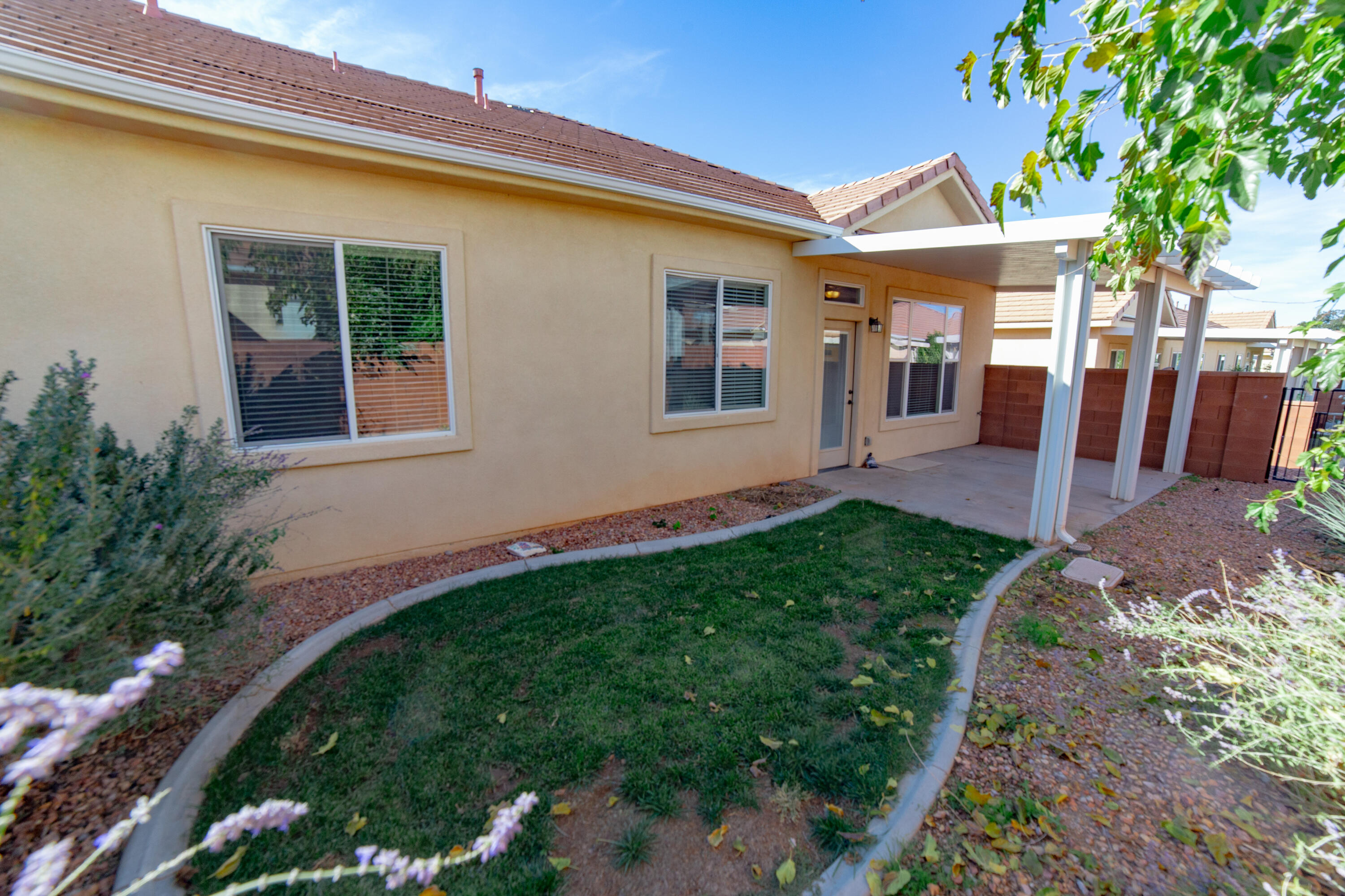 SKY RIDGE TOWNHOMES - Residential