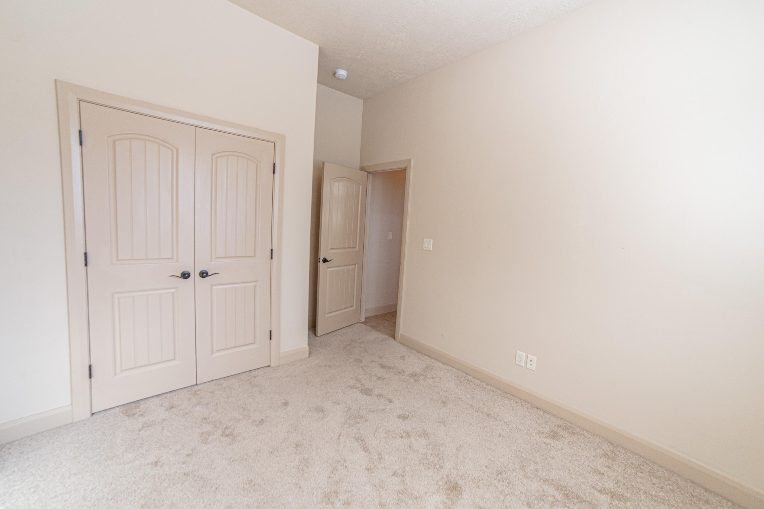 SKY RIDGE TOWNHOMES - Residential