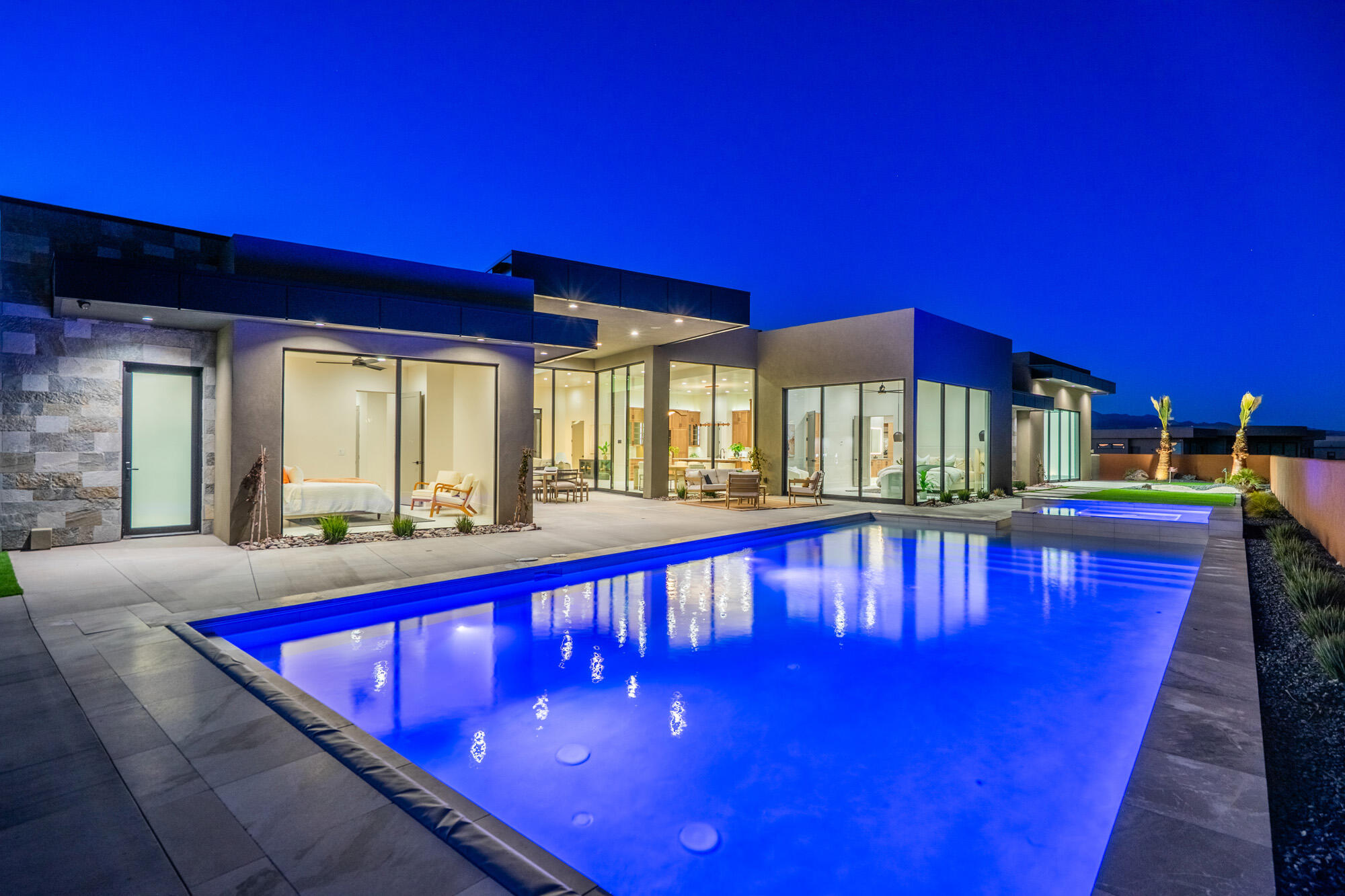 ESTATES AT SAND HOLLOW - Residential