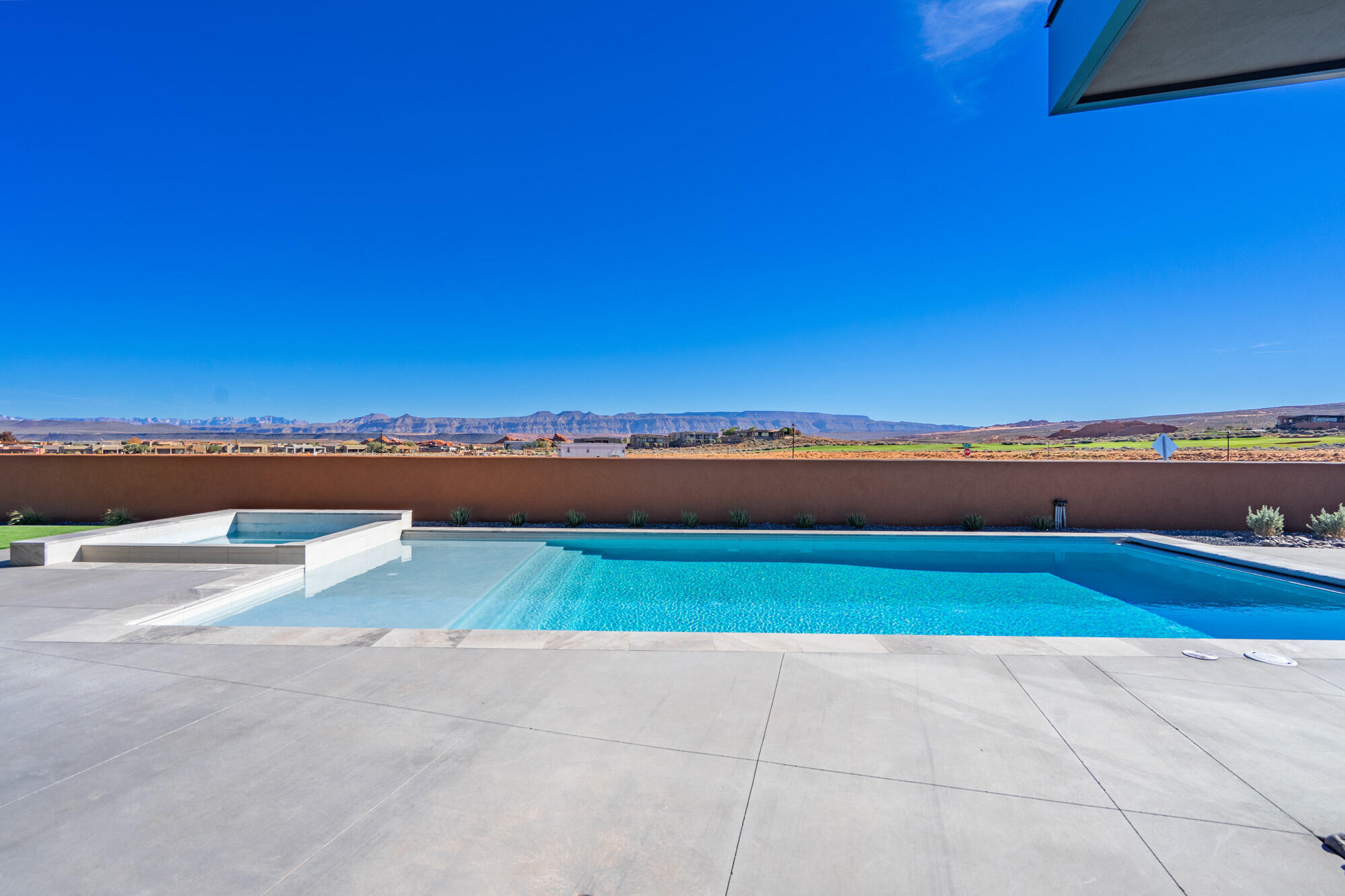 ESTATES AT SAND HOLLOW - Residential