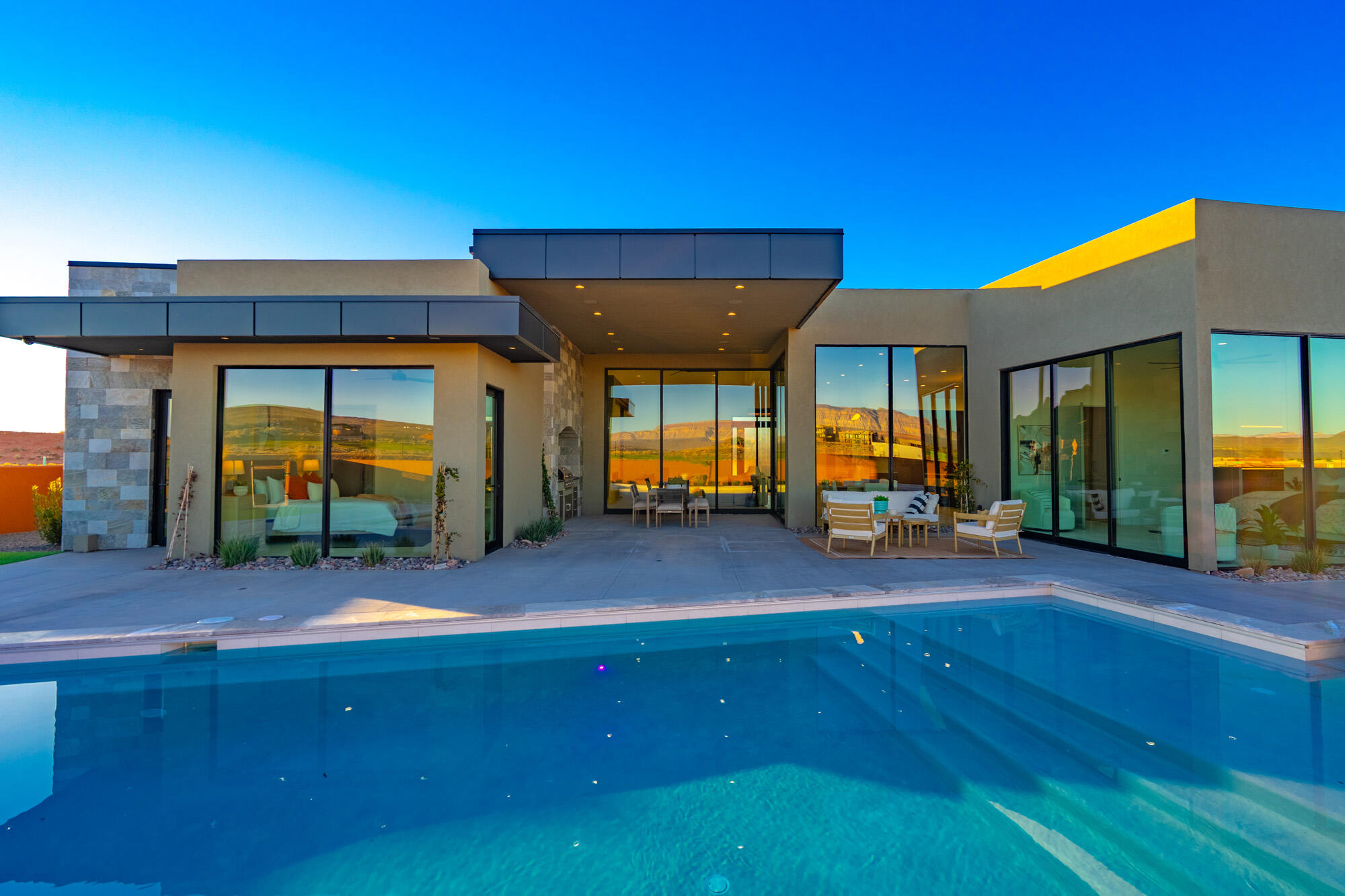 ESTATES AT SAND HOLLOW - Residential