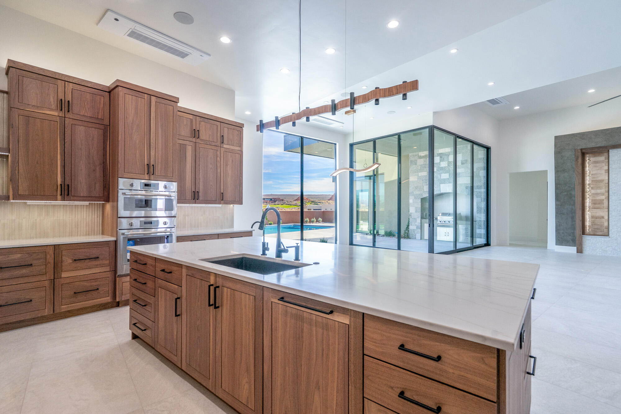 ESTATES AT SAND HOLLOW - Residential