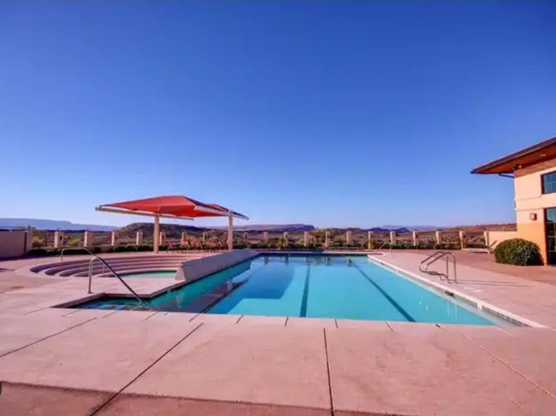 FOURTEEN FAIRWAY - Residential