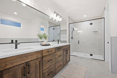Tiny photo for 662 S 1800 W, Hurricane, UT 84737 (MLS # 26-271435)