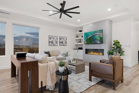 Tiny photo for 662 S 1800 W, Hurricane, UT 84737 (MLS # 26-271435)