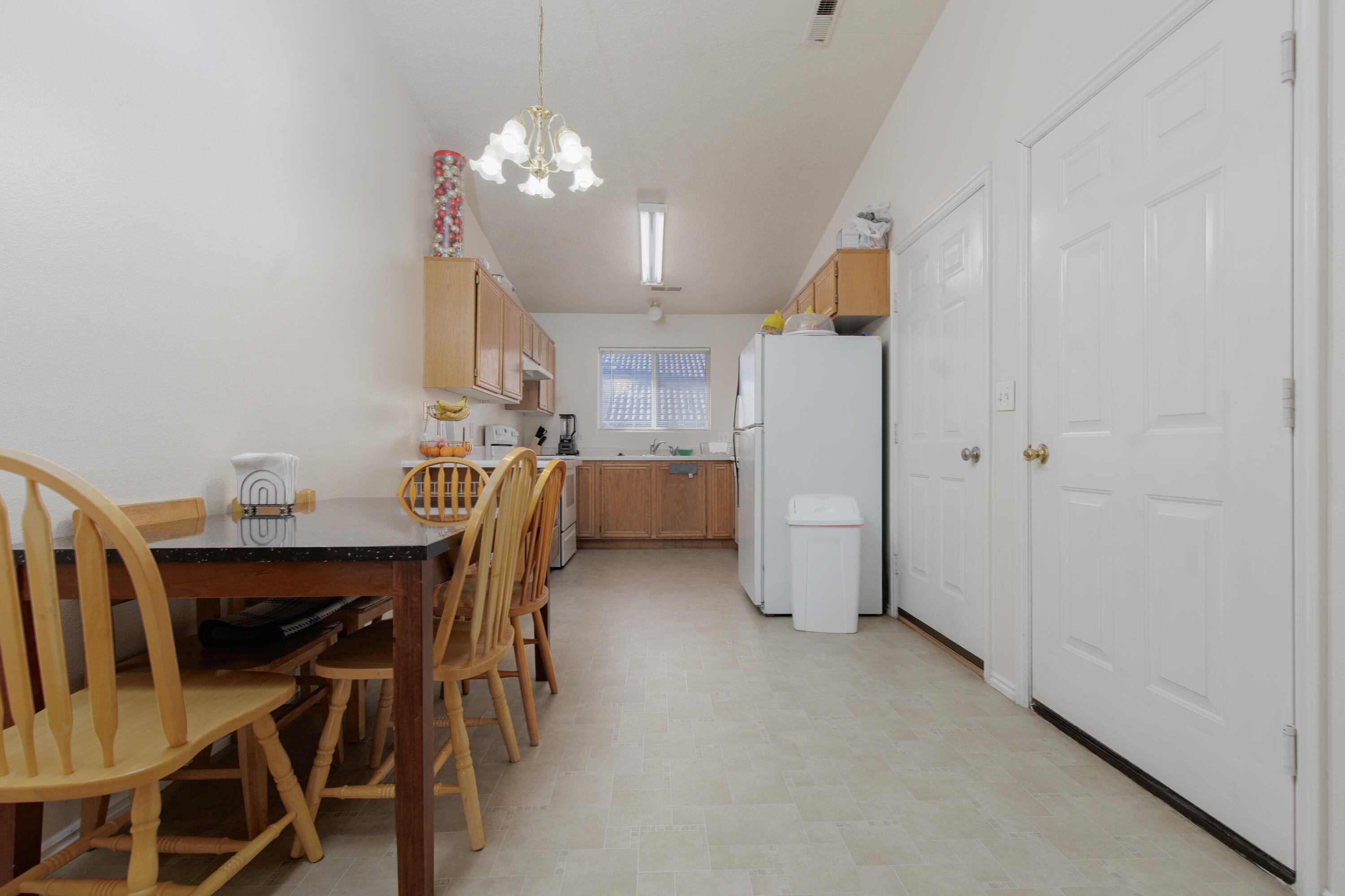 TWIN PALMS - Residential Income