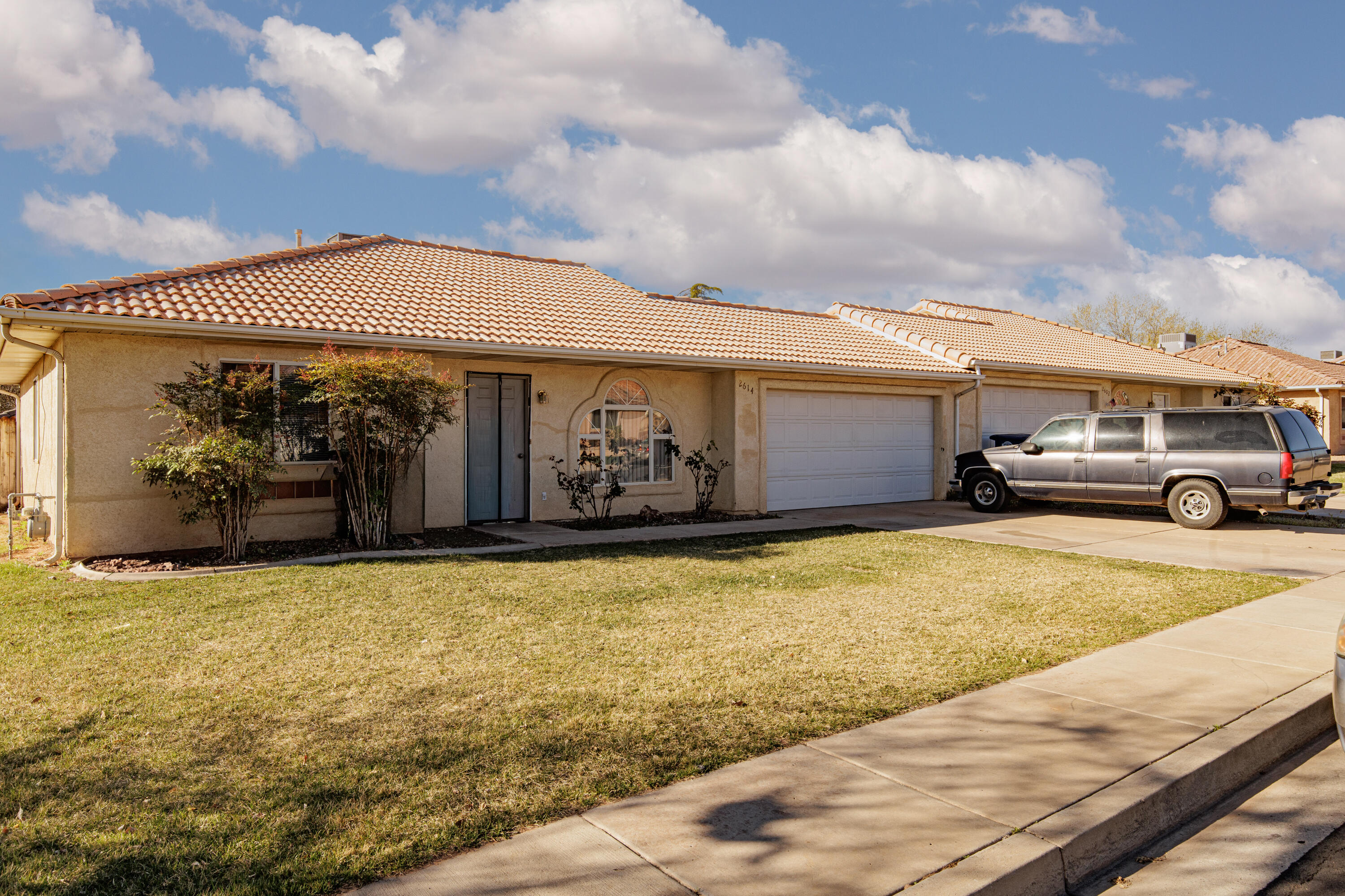 TWIN PALMS - Residential Income