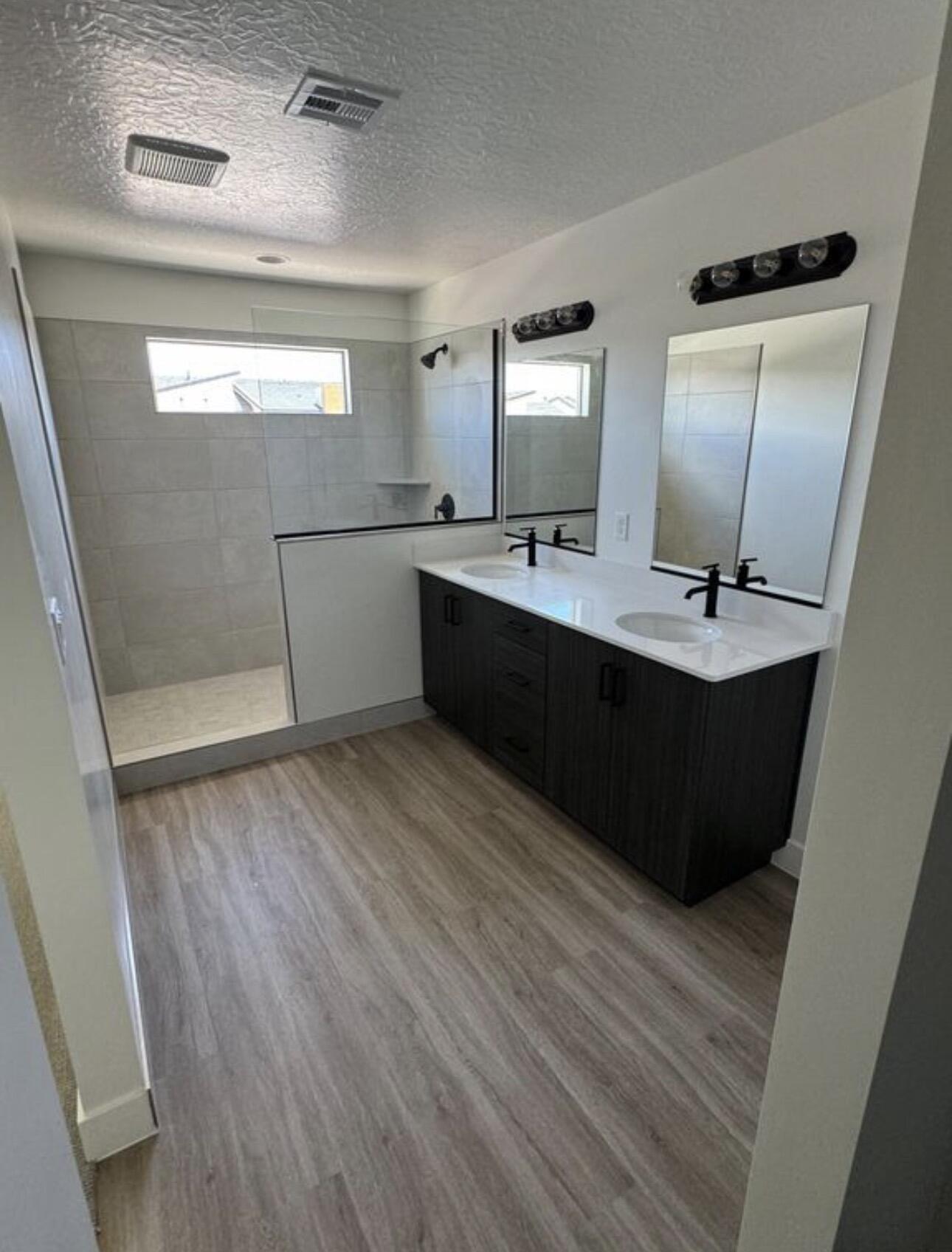 SOUTH DESERT TH - Residential
