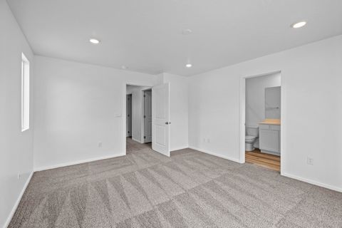 Tiny photo for 2164 S Wolverine Way 2540 #2540, Washington, UT 84780 (MLS # 26-268510)