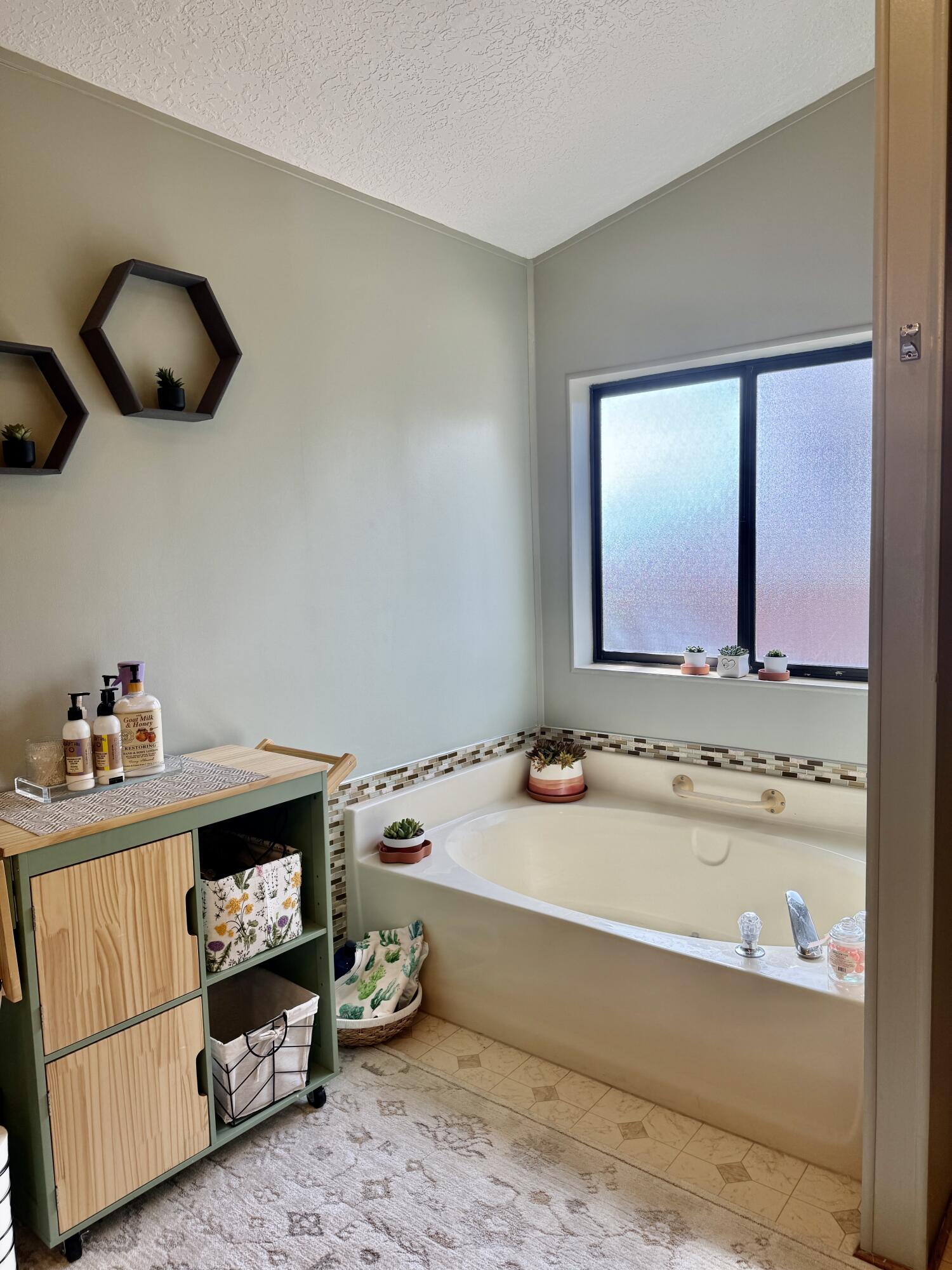 RAINBOW RIDGE MOBILE HOME PARK - Residential