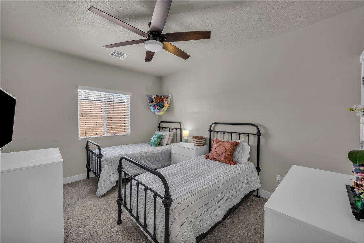 BROOKHAVEN FIELDS - Residential