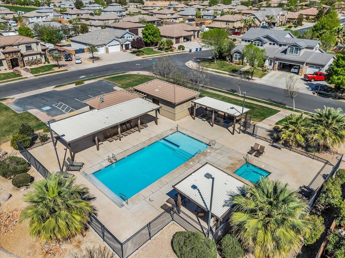 BROOKHAVEN FIELDS - Residential