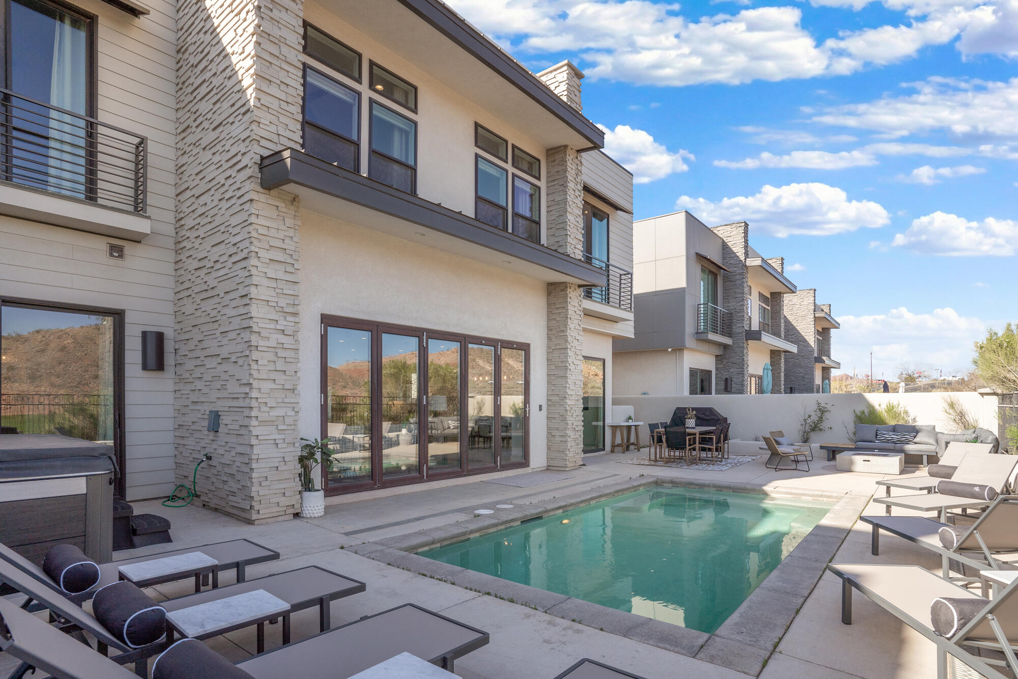 EIGHTH AT CORAL CANYON - Residential