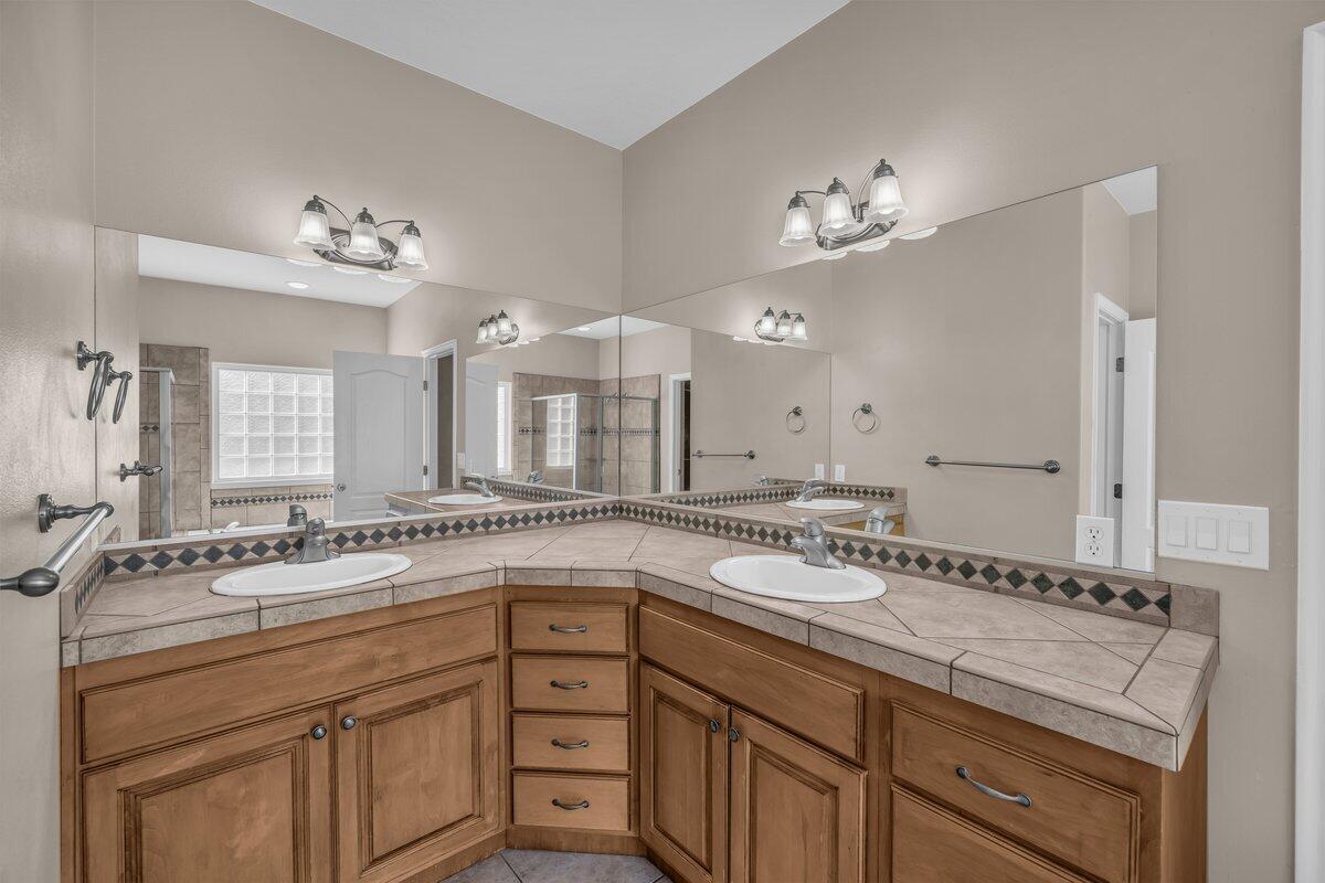 SHADOW MOUNTAIN - Residential