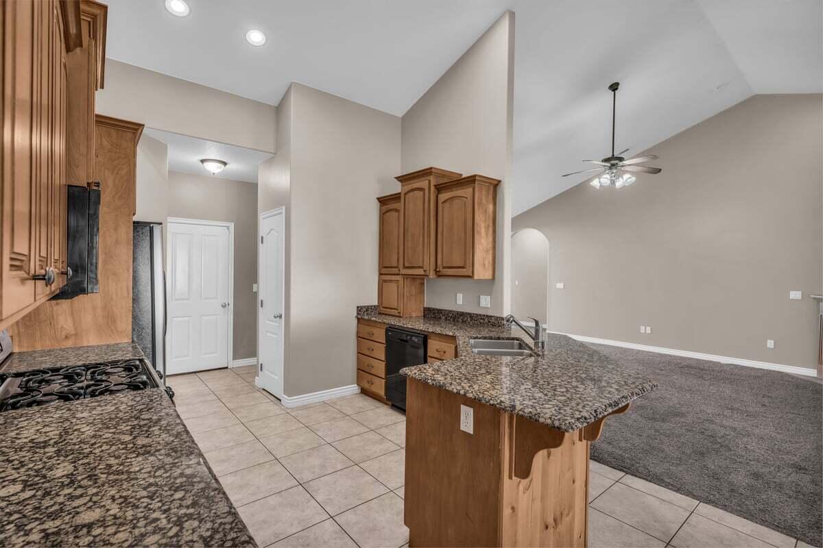 SHADOW MOUNTAIN - Residential