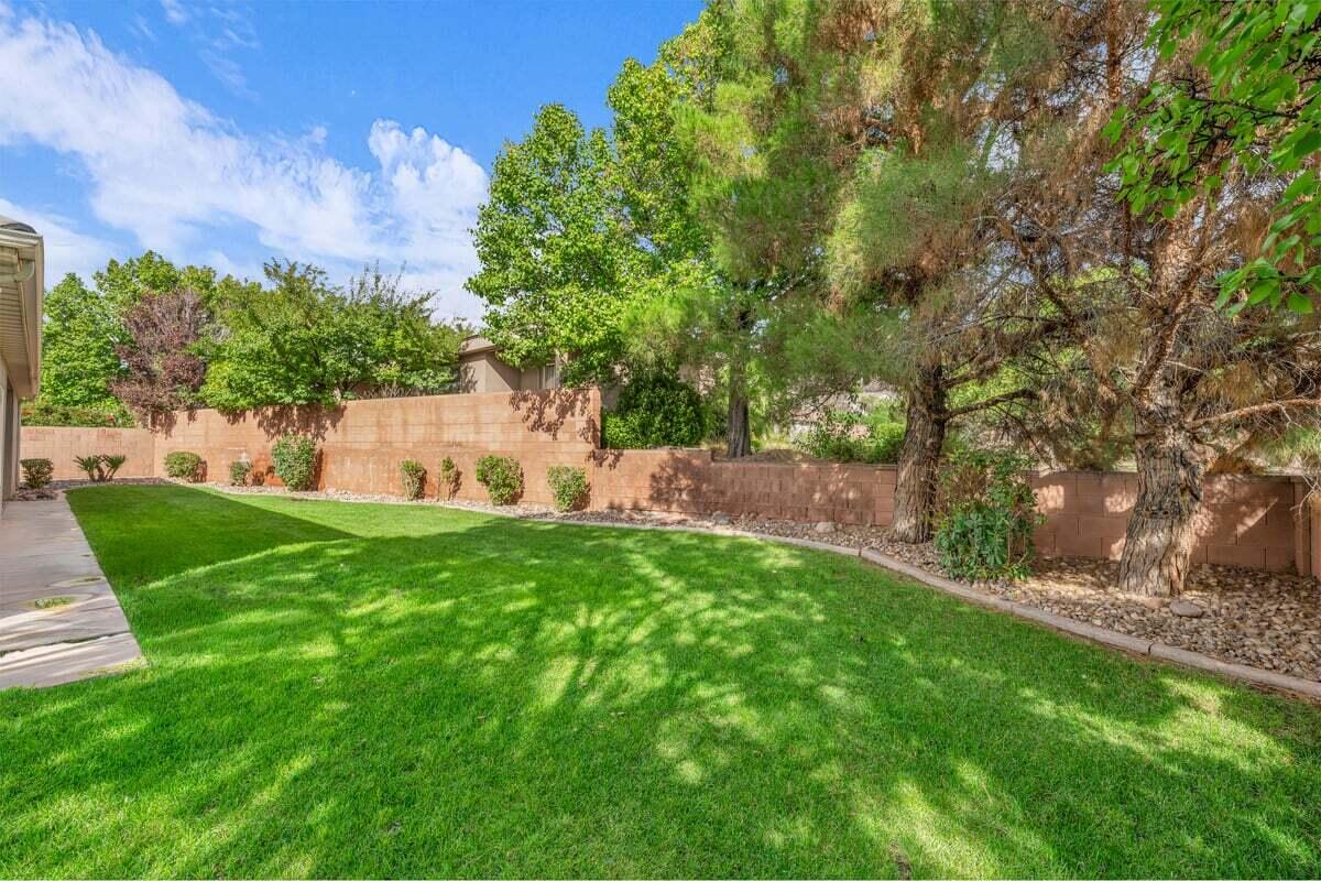 SHADOW MOUNTAIN - Residential