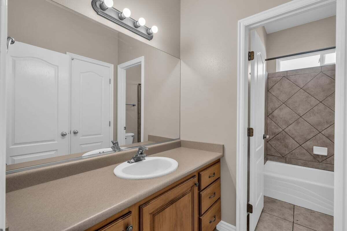 SHADOW MOUNTAIN - Residential