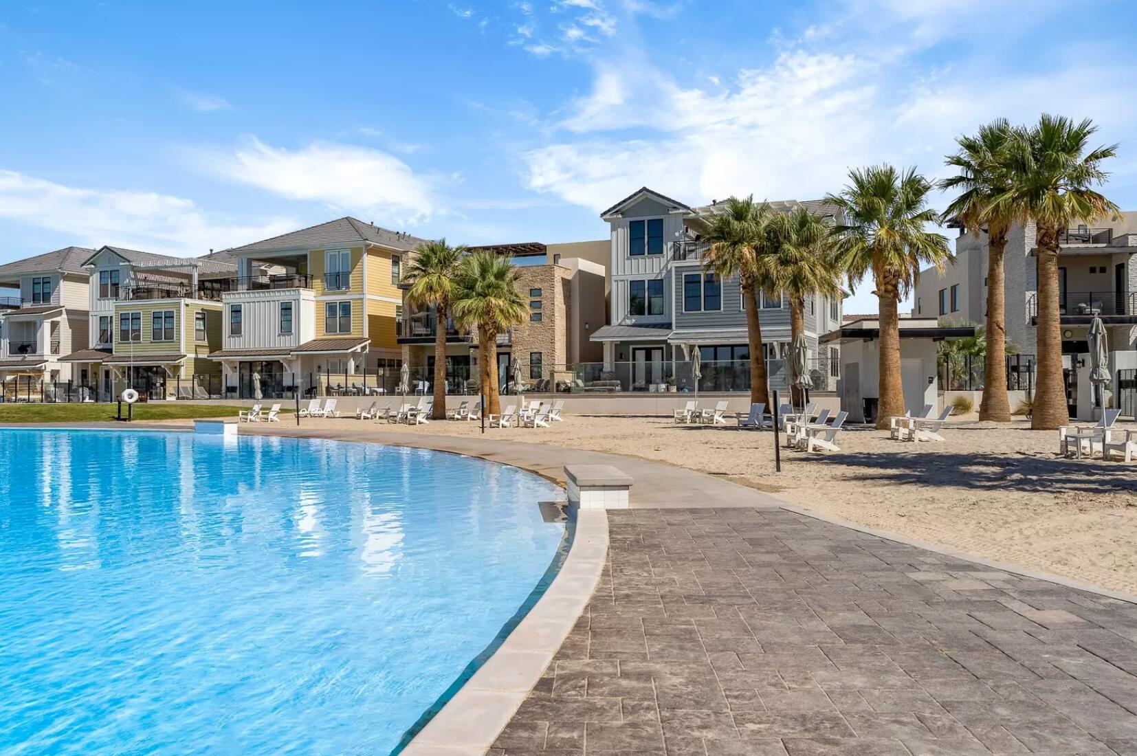 DESERT COLOR RESORT - Residential