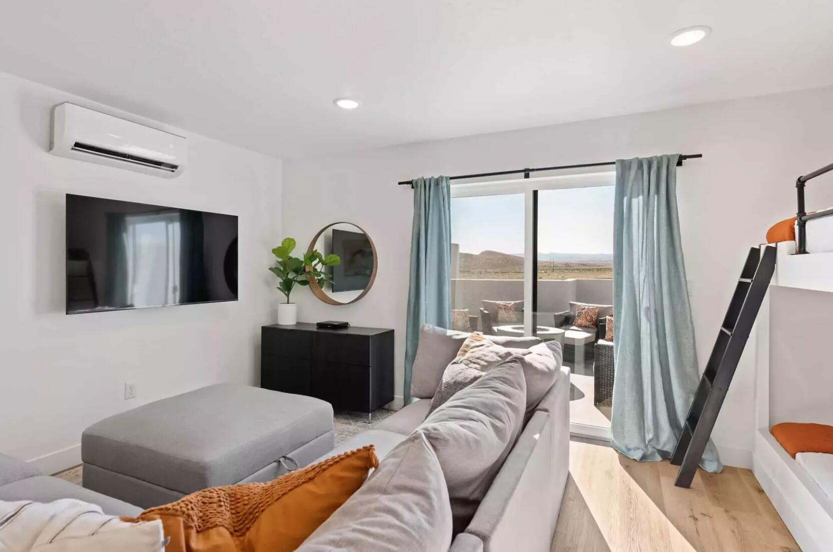 DESERT COLOR RESORT - Residential