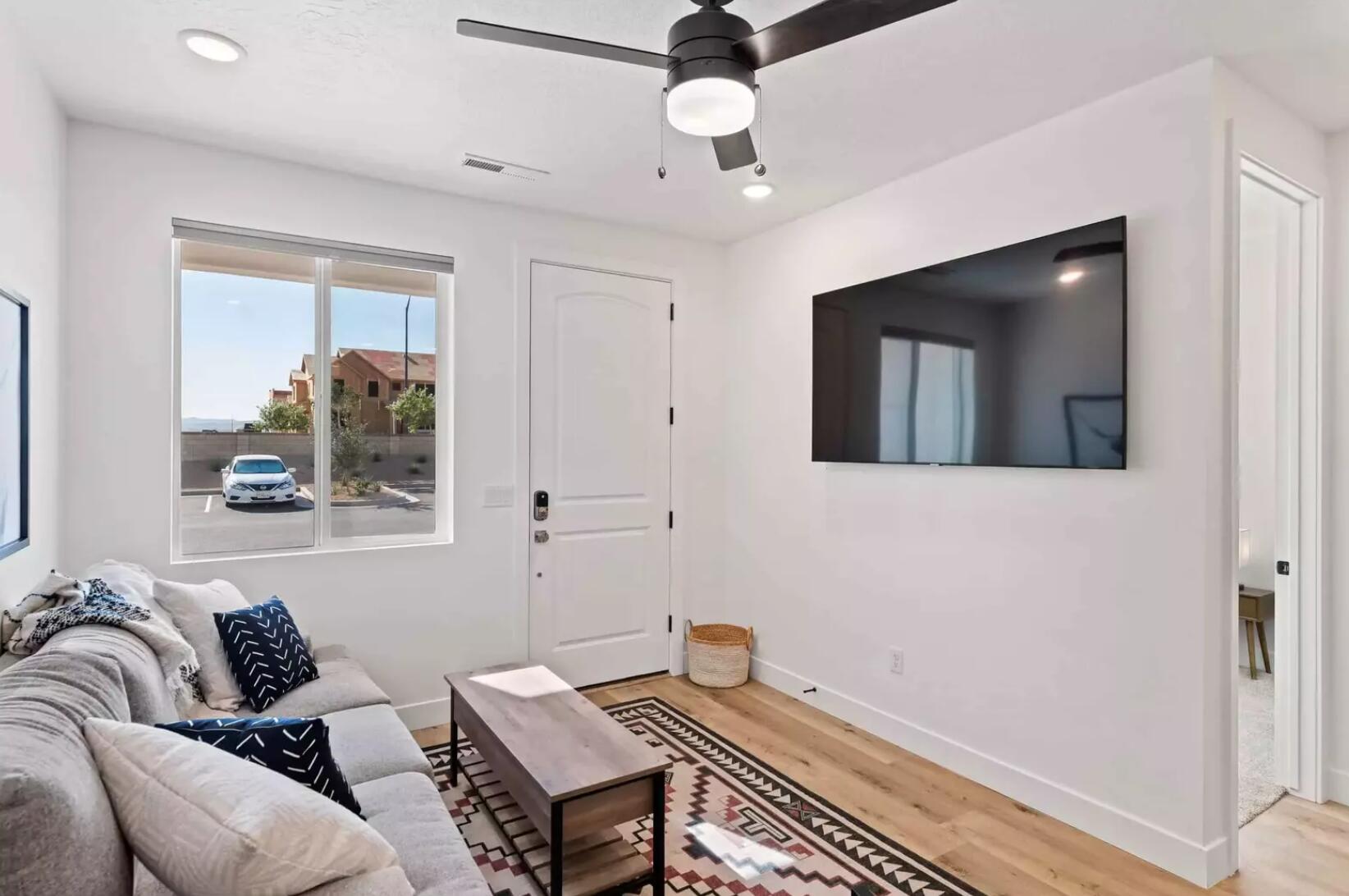 DESERT COLOR RESORT - Residential