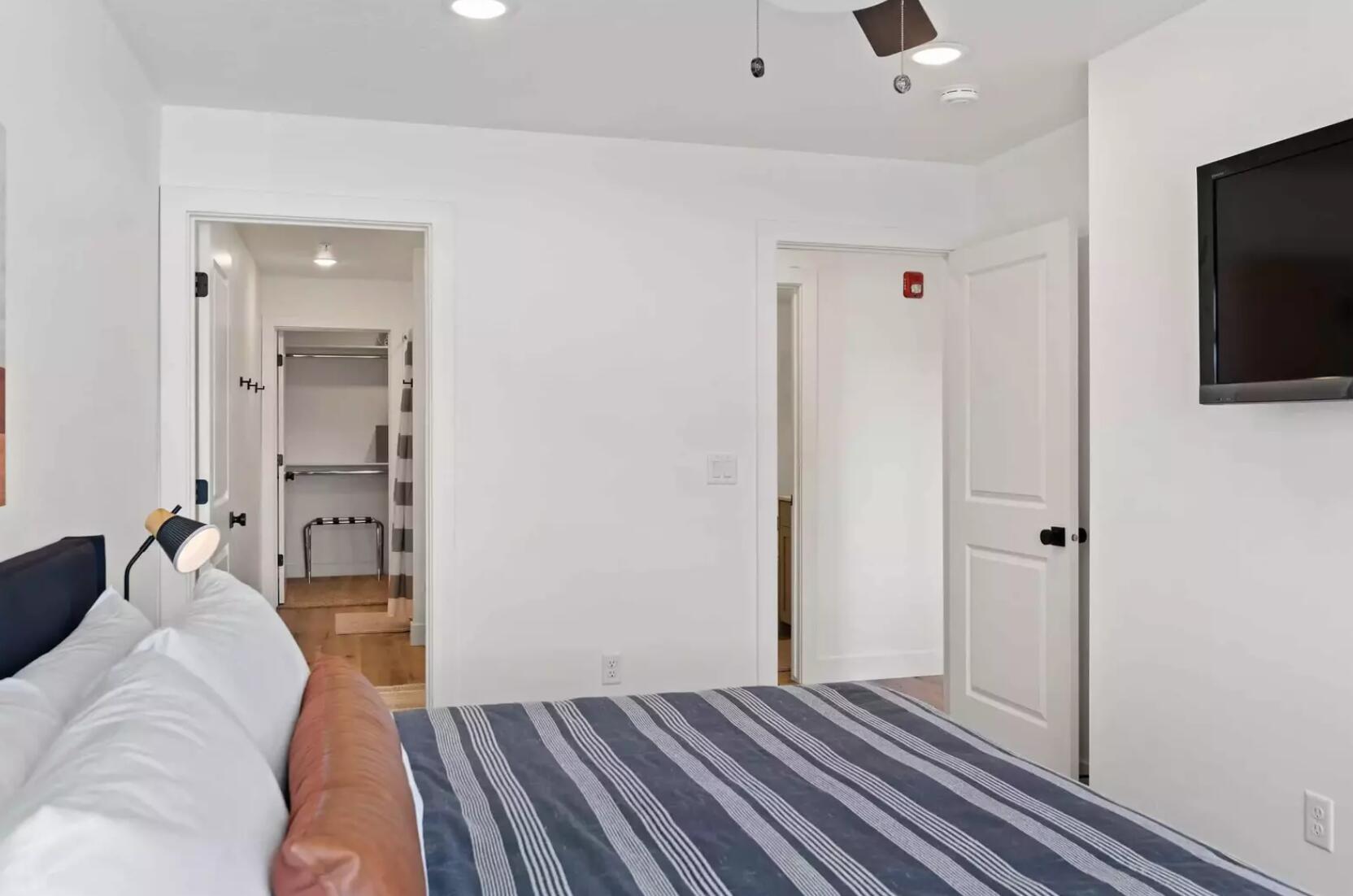 DESERT COLOR RESORT - Residential