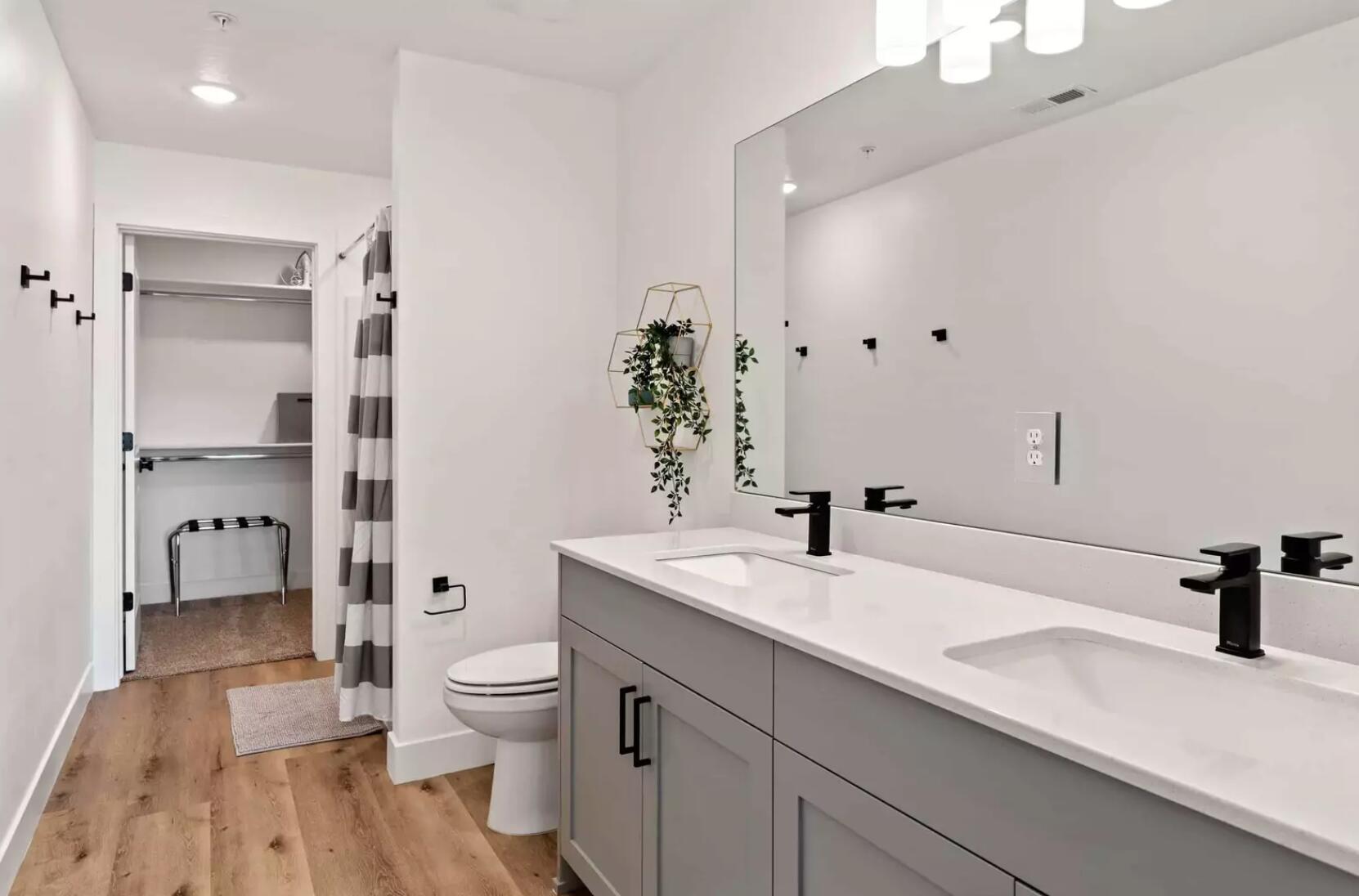 DESERT COLOR RESORT - Residential