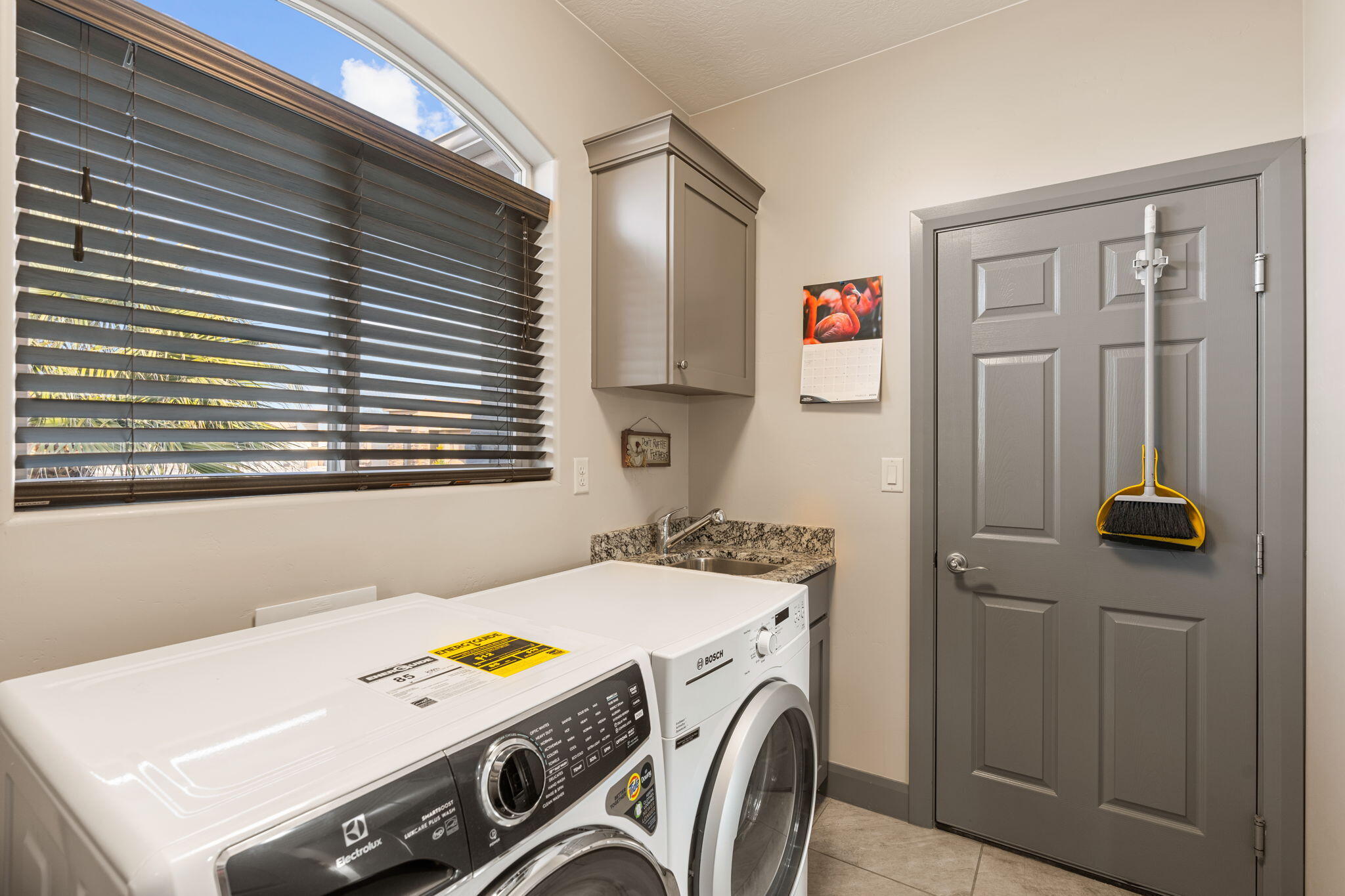 SKY RIDGE - Residential