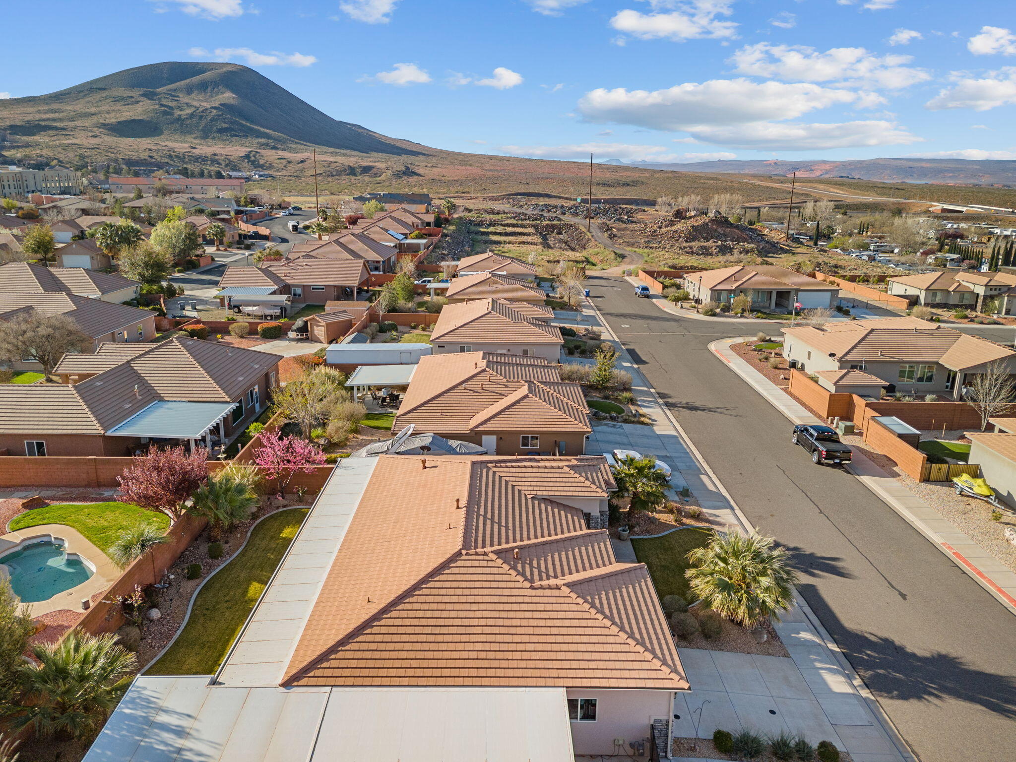 SKY RIDGE - Residential