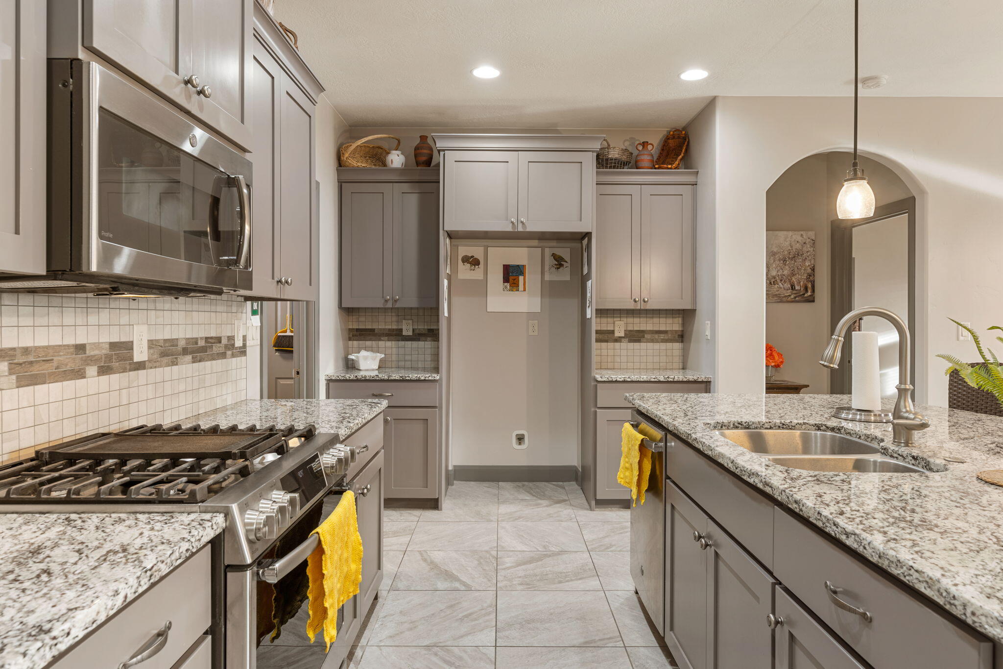 SKY RIDGE - Residential