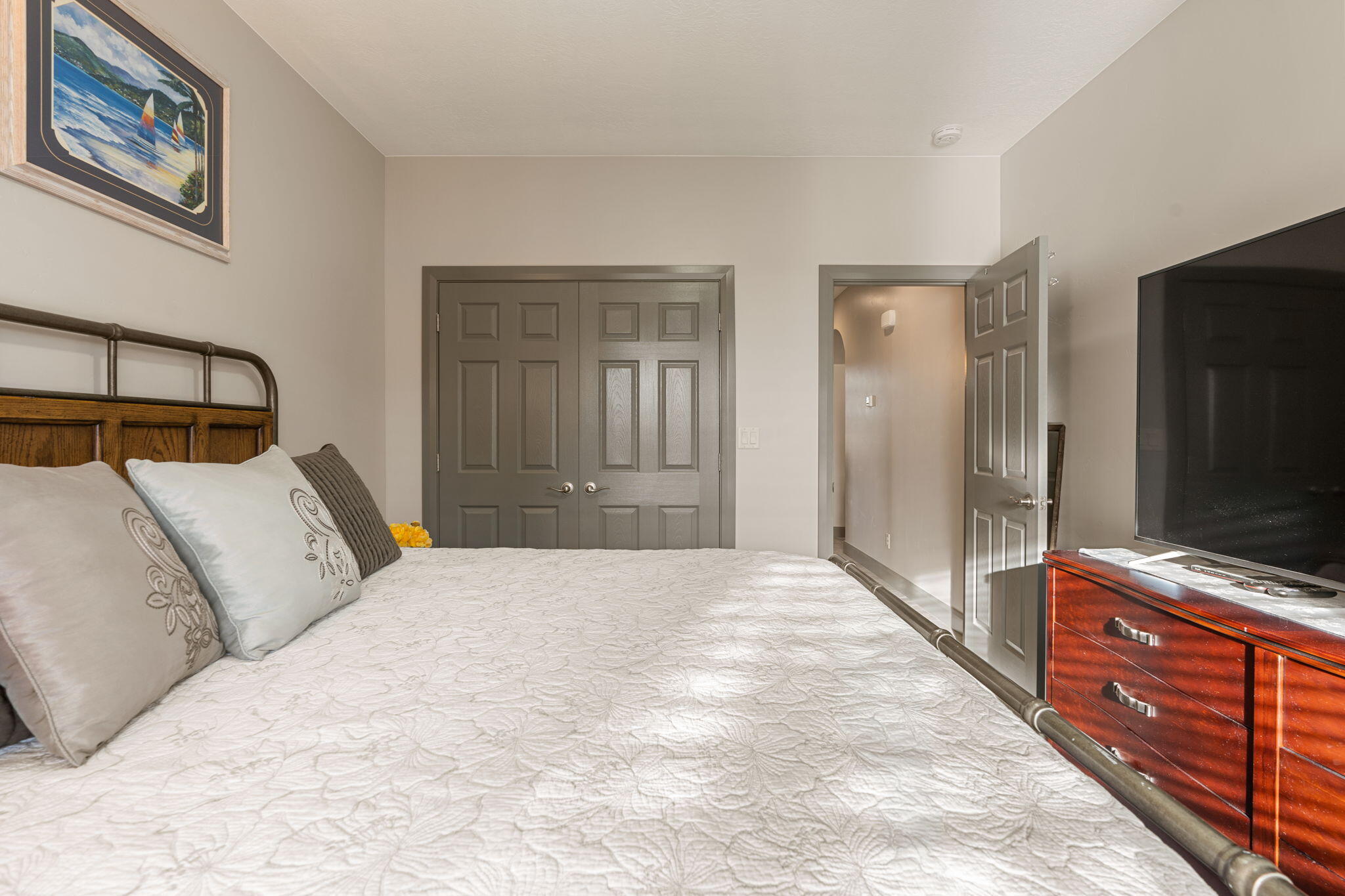 SKY RIDGE - Residential