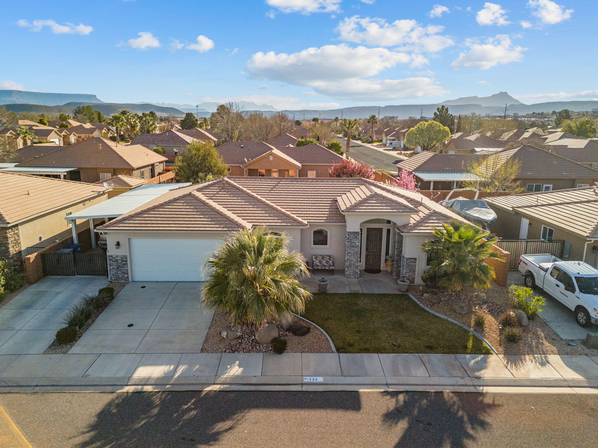 SKY RIDGE - Residential