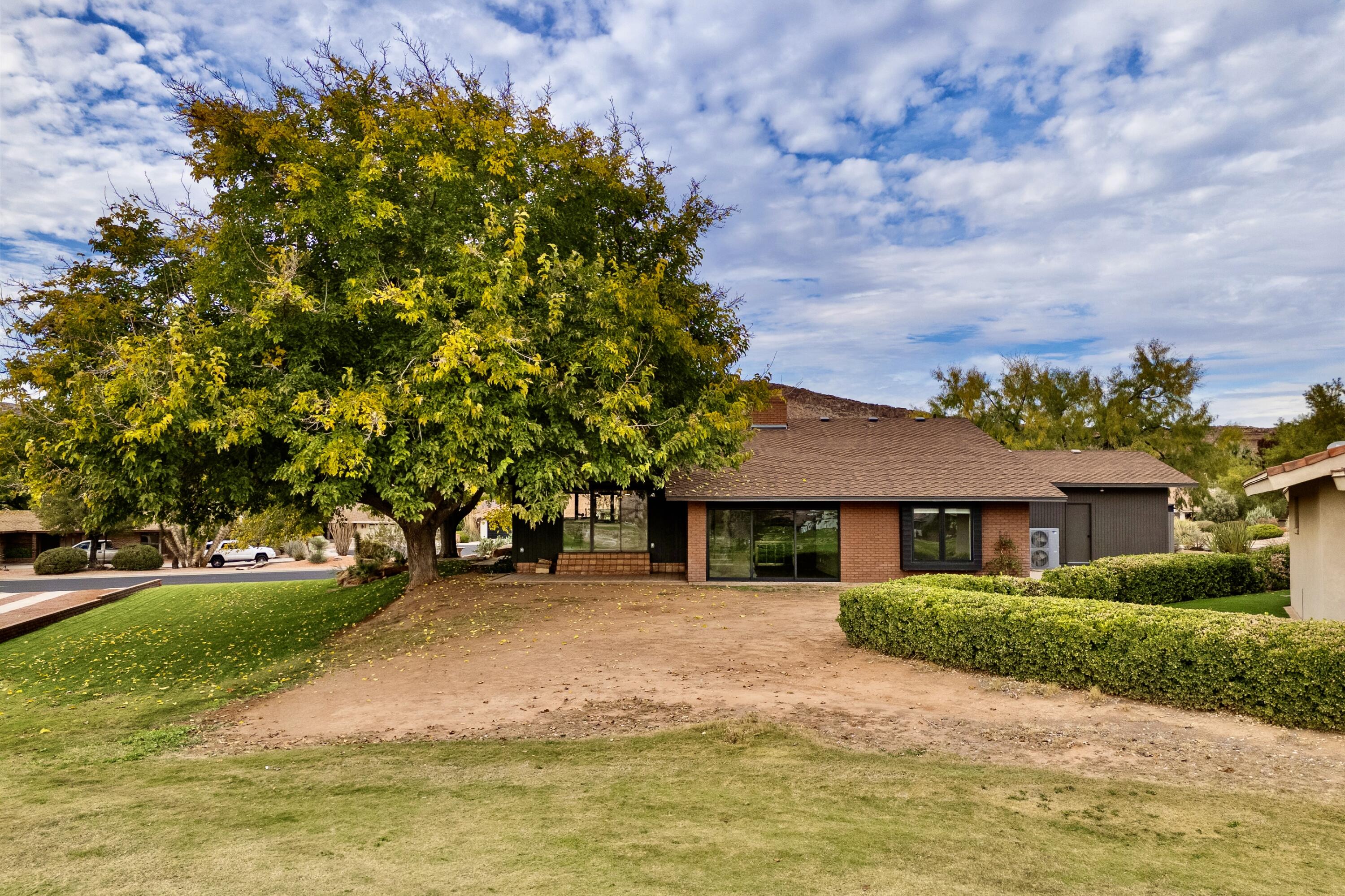 BLOOMINGTON COUNTRY CLUB - Residential