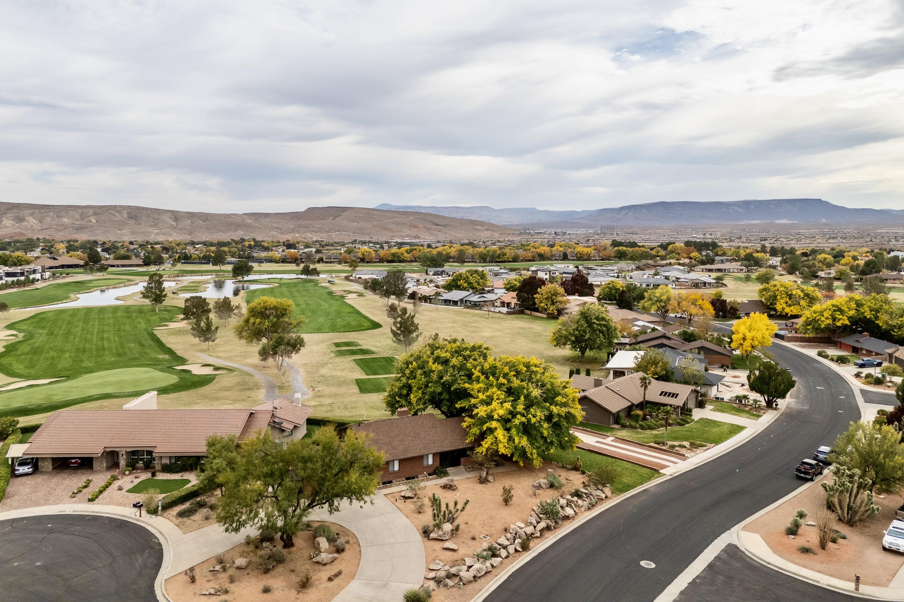 BLOOMINGTON COUNTRY CLUB - Residential