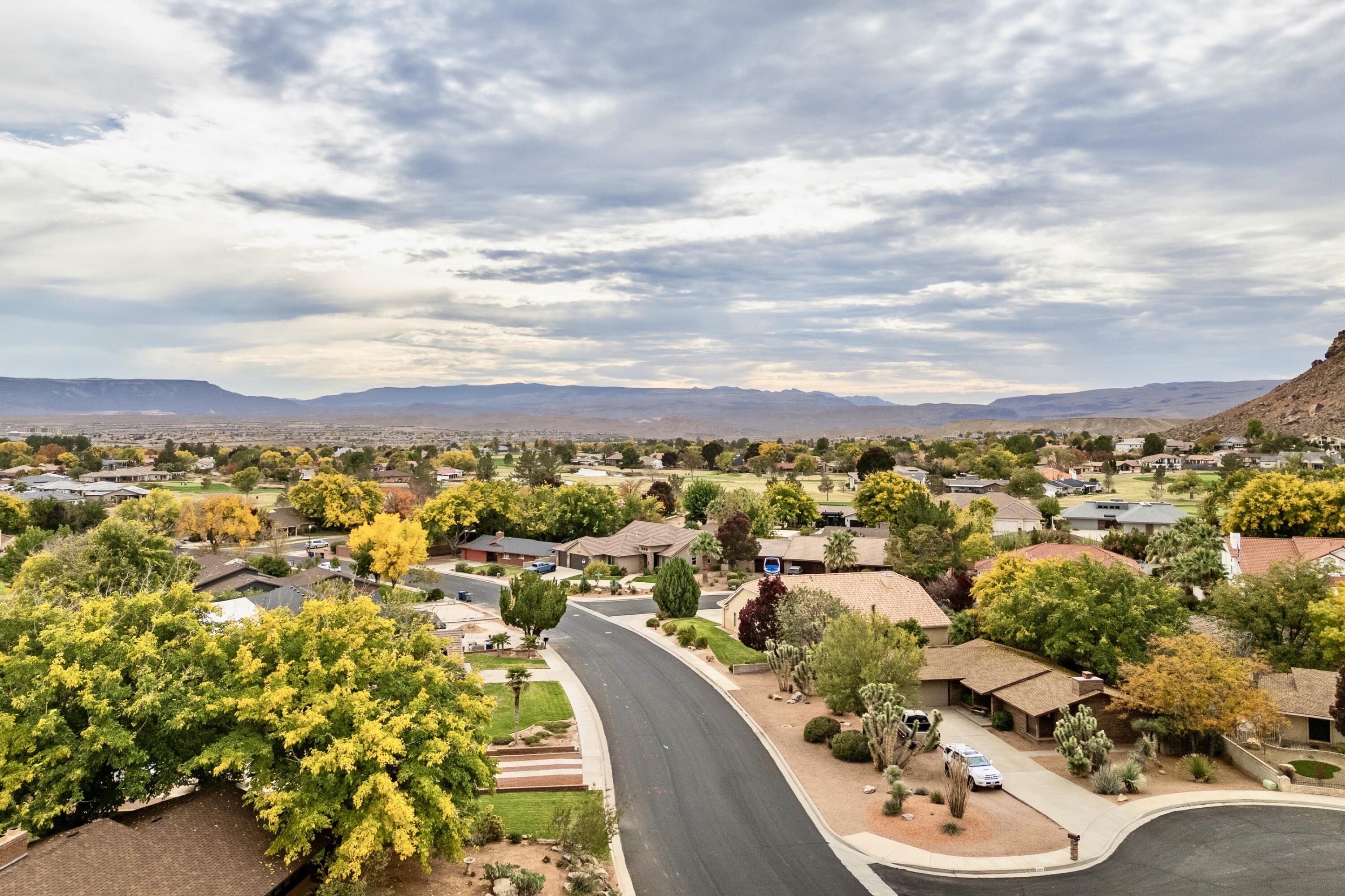 BLOOMINGTON COUNTRY CLUB - Residential