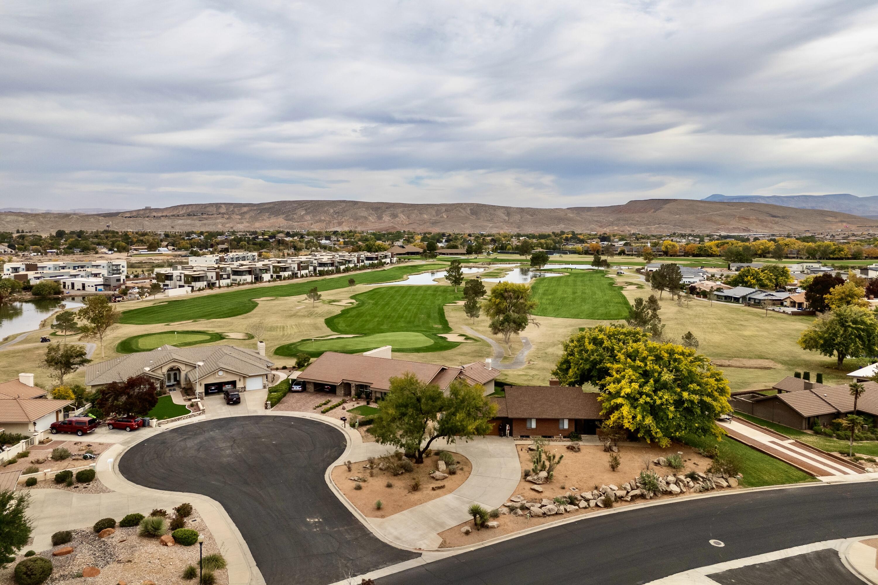 BLOOMINGTON COUNTRY CLUB - Residential