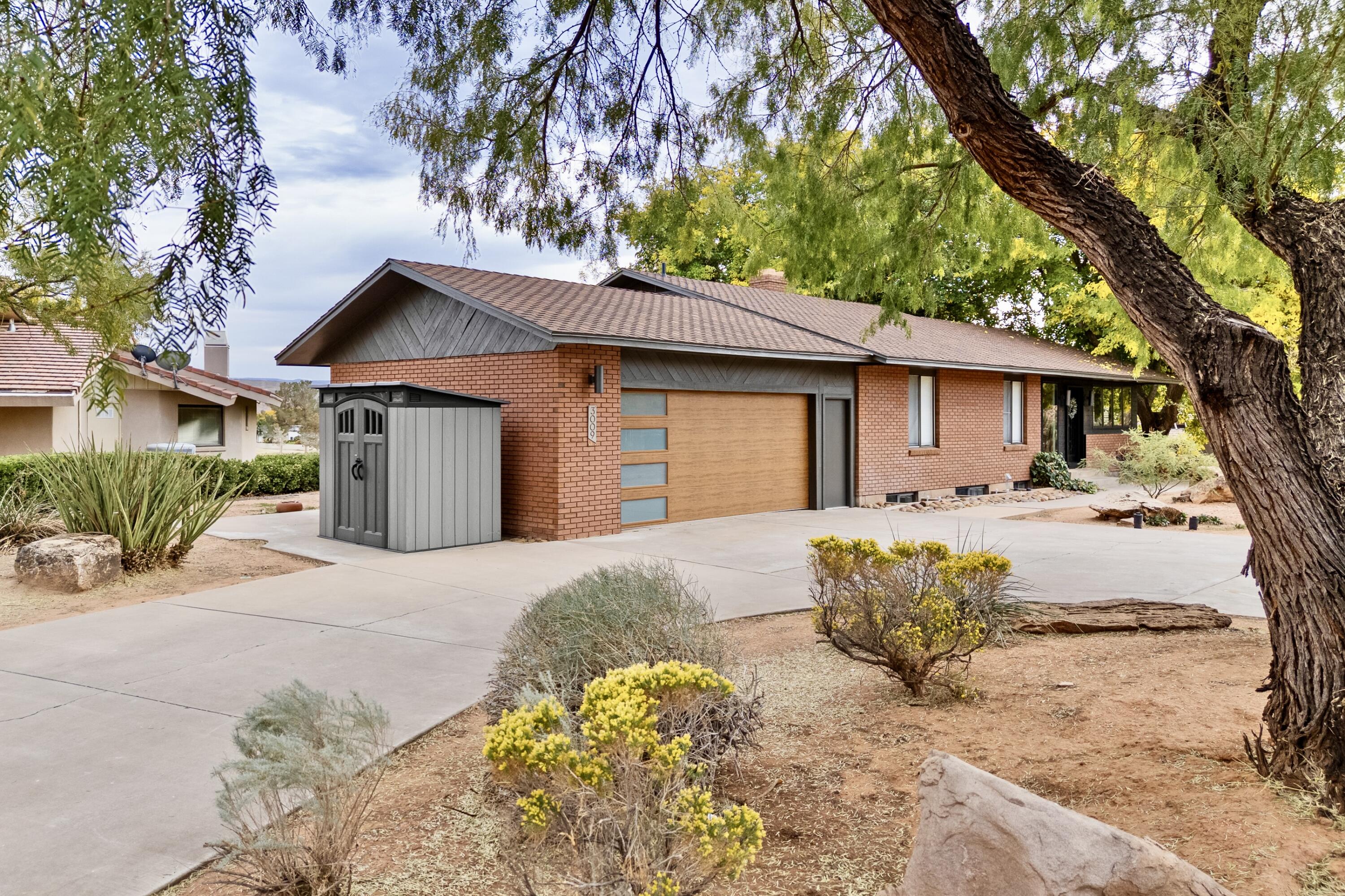 BLOOMINGTON COUNTRY CLUB - Residential