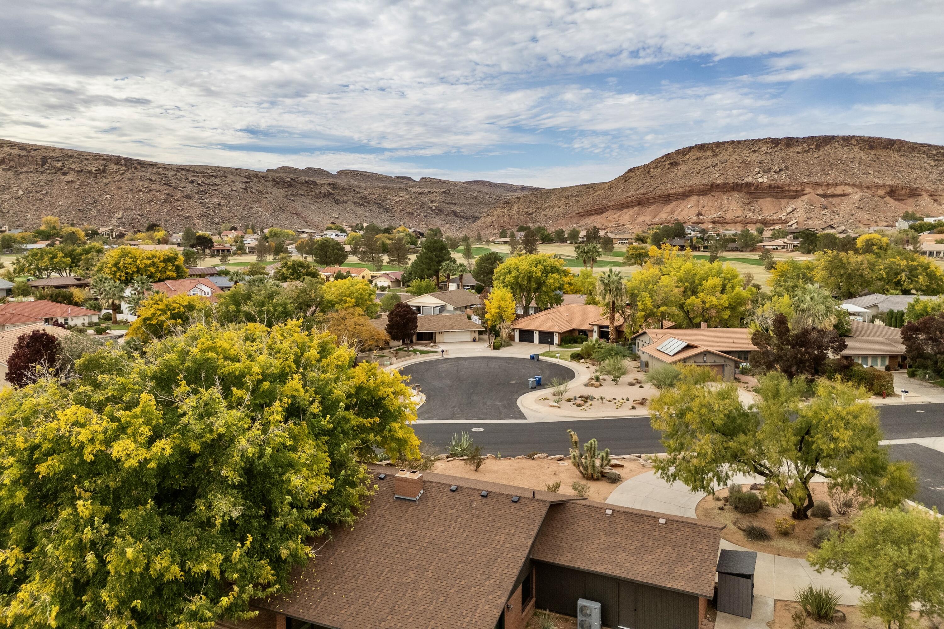 BLOOMINGTON COUNTRY CLUB - Residential