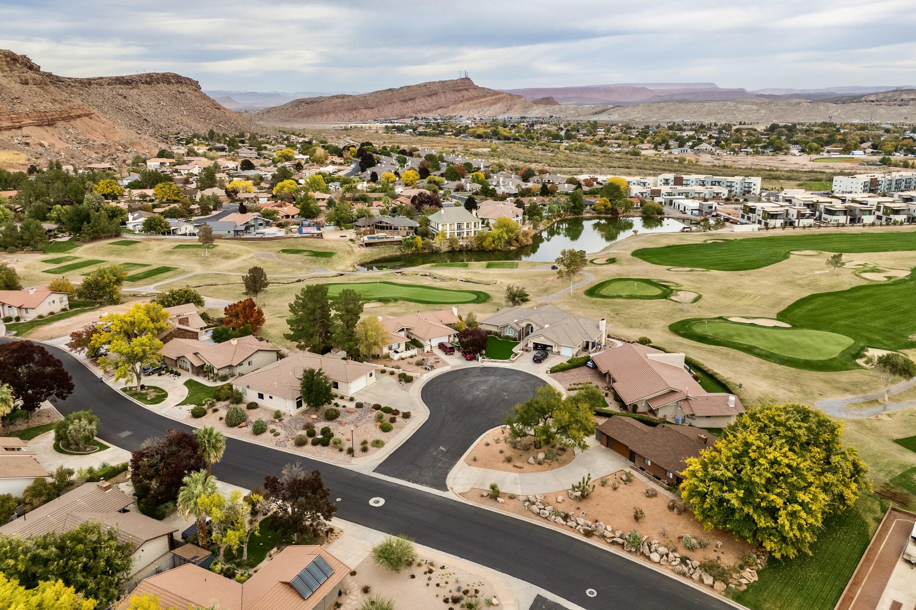 BLOOMINGTON COUNTRY CLUB - Residential